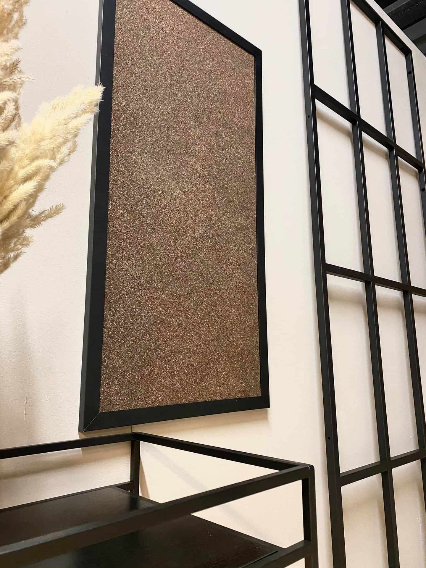 Kork opslagstavle med sort ramme - 50x100cm - VIAMAJA.DK