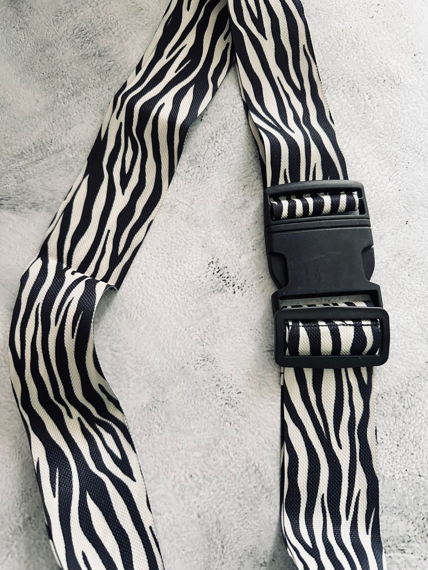 Kuffertbånd – Zebra - VIAMAJA.DK