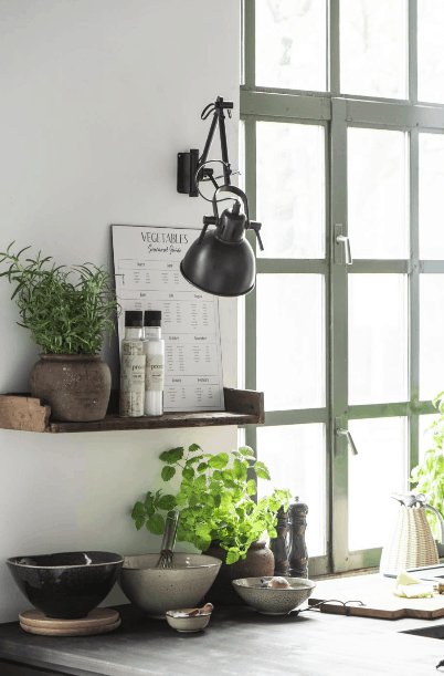 Lampe 2-arm t/montering på væg kan svinges - VIAMAJA.DK