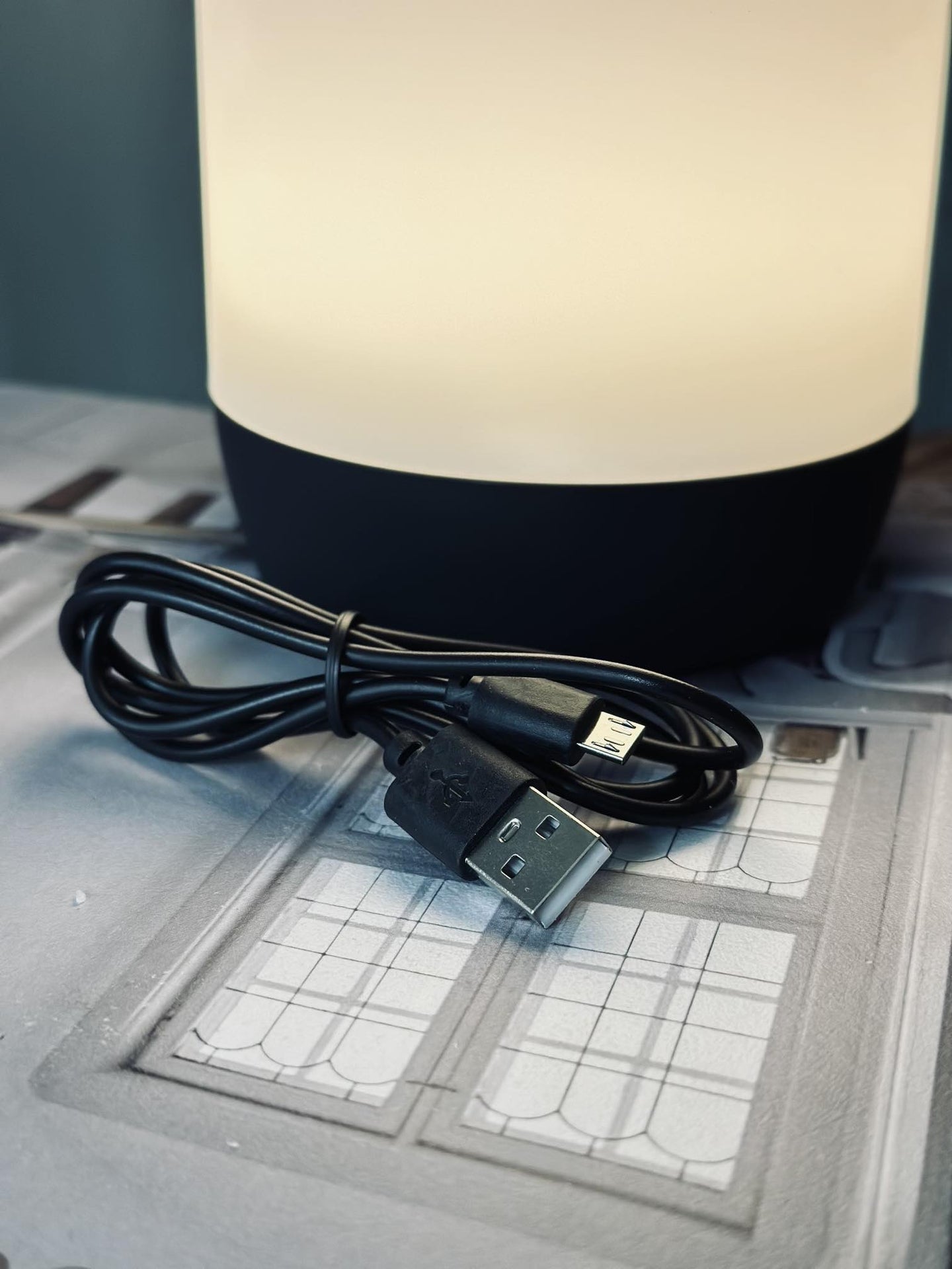 Lampe med solceller og touch - genopladelig Big size - VIAMAJA.DK