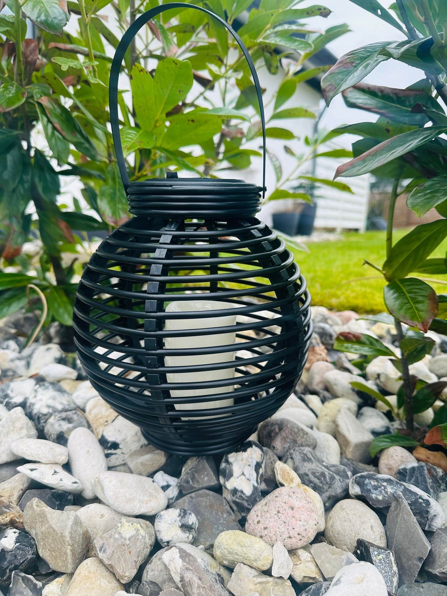 Lanterne med solceller – Black - VIAMAJA.DK