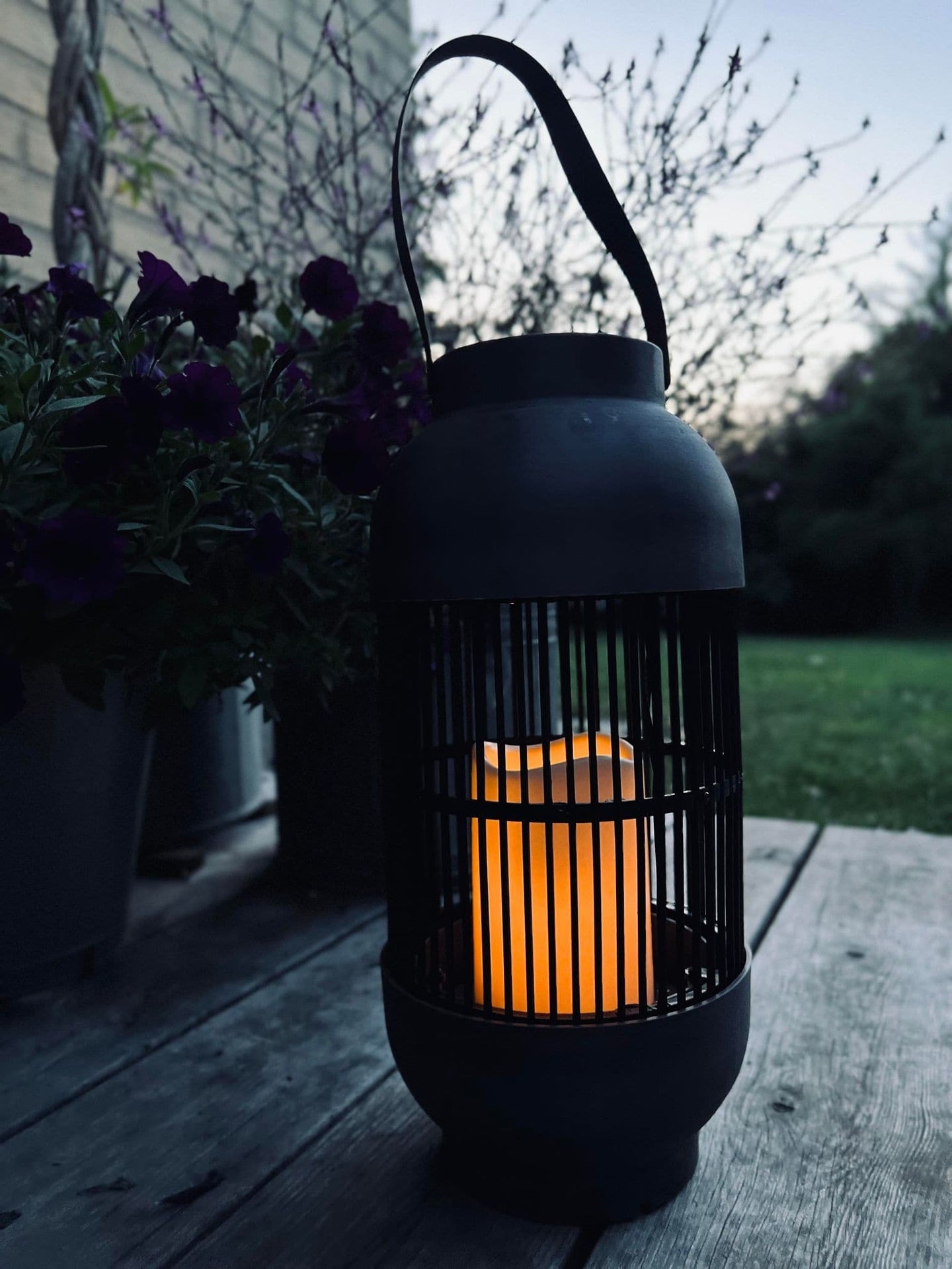 Lanterne med solceller Rattan Høj - Grå - VIAMAJA.DK