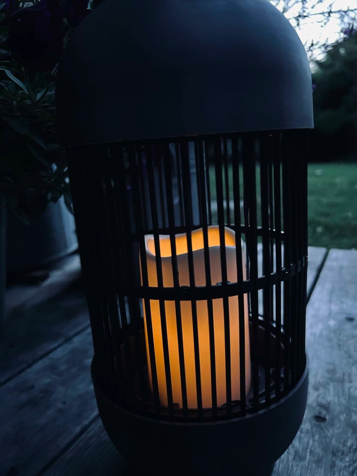 Lanterne med solceller Rattan Høj - Grå - VIAMAJA.DK