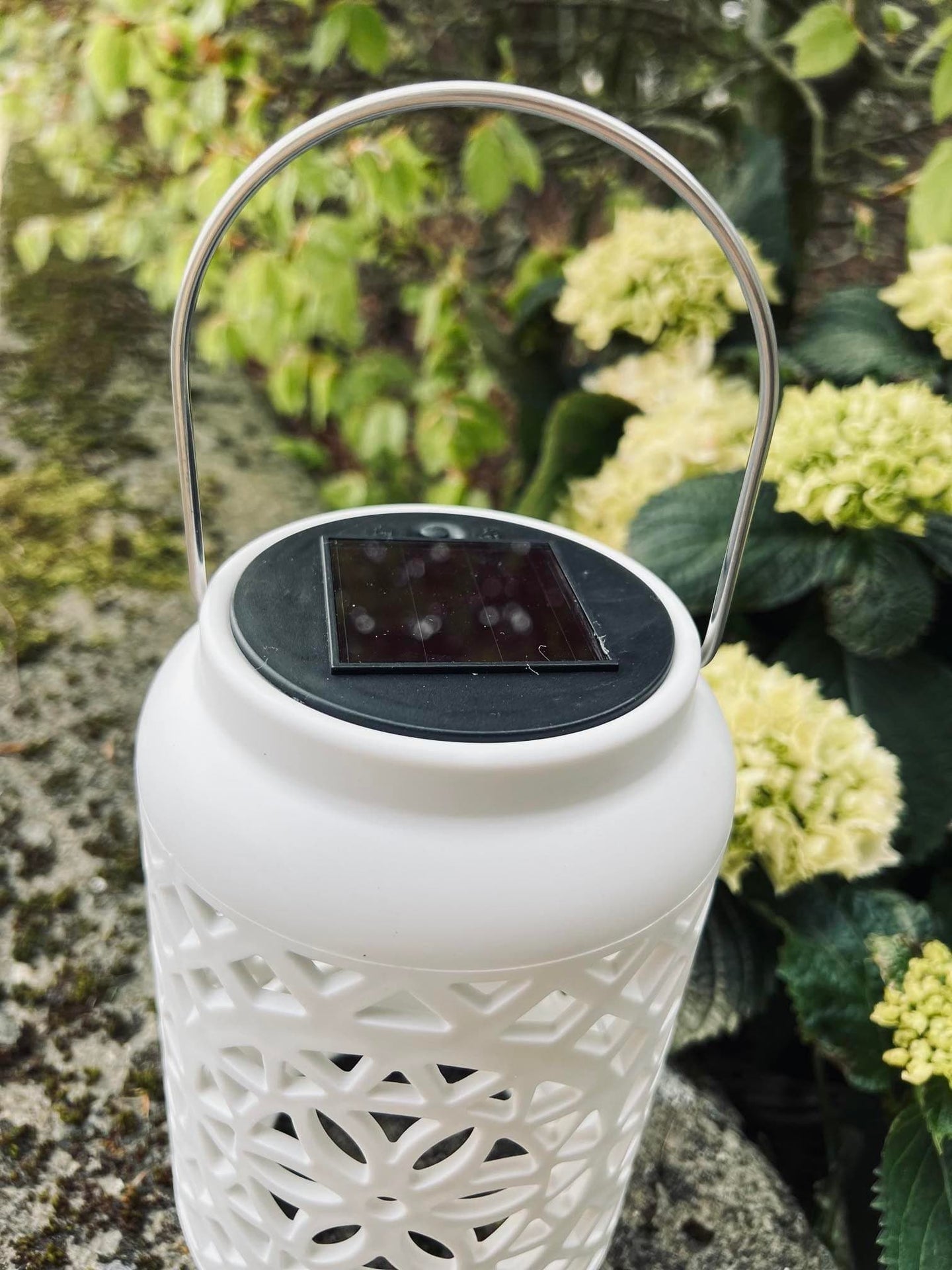 Lanterne med solceller - WHITE BOHEME - VIAMAJA.DK