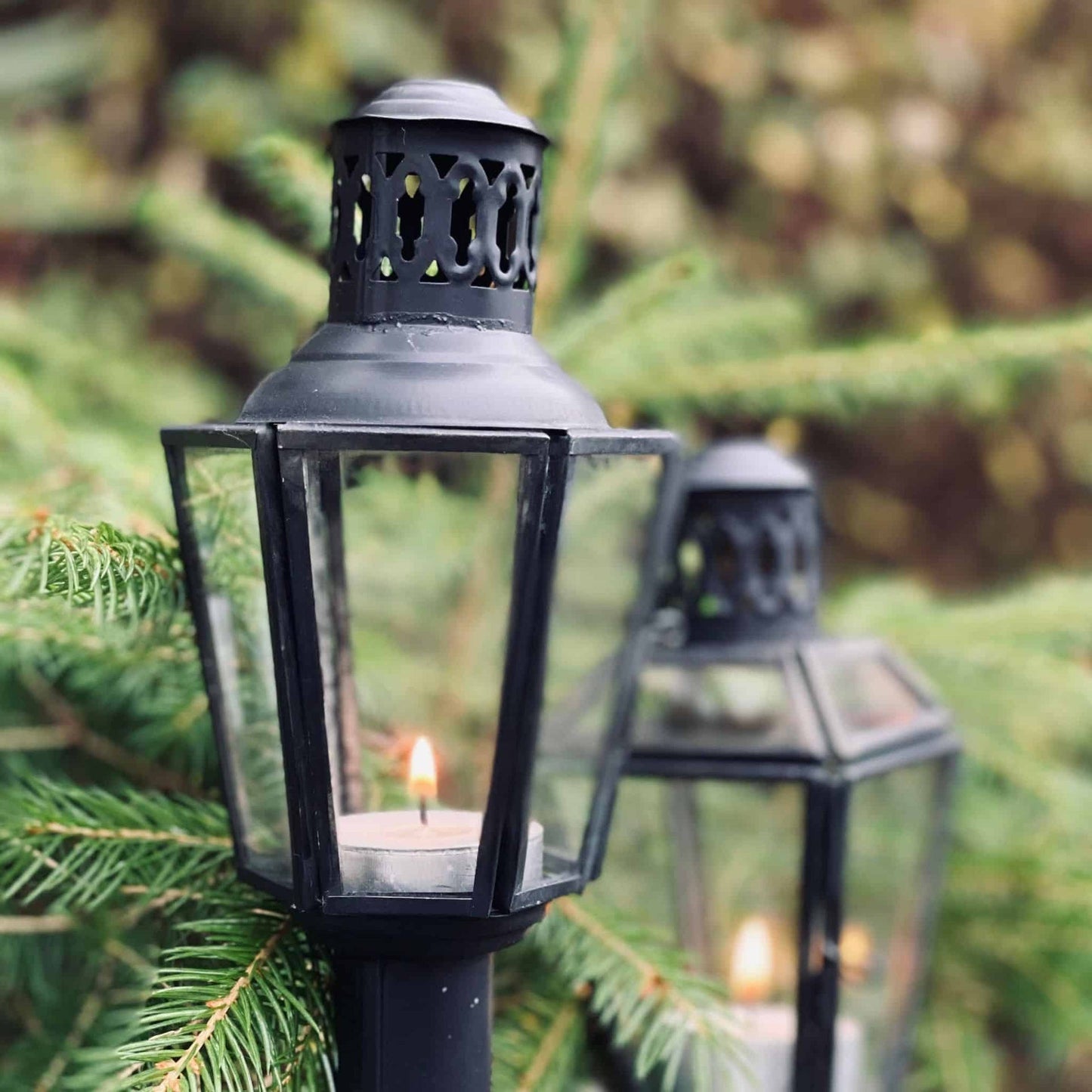 Lanterne på træspyd // Sæt af 2 stk ass - VIAMAJA.DK