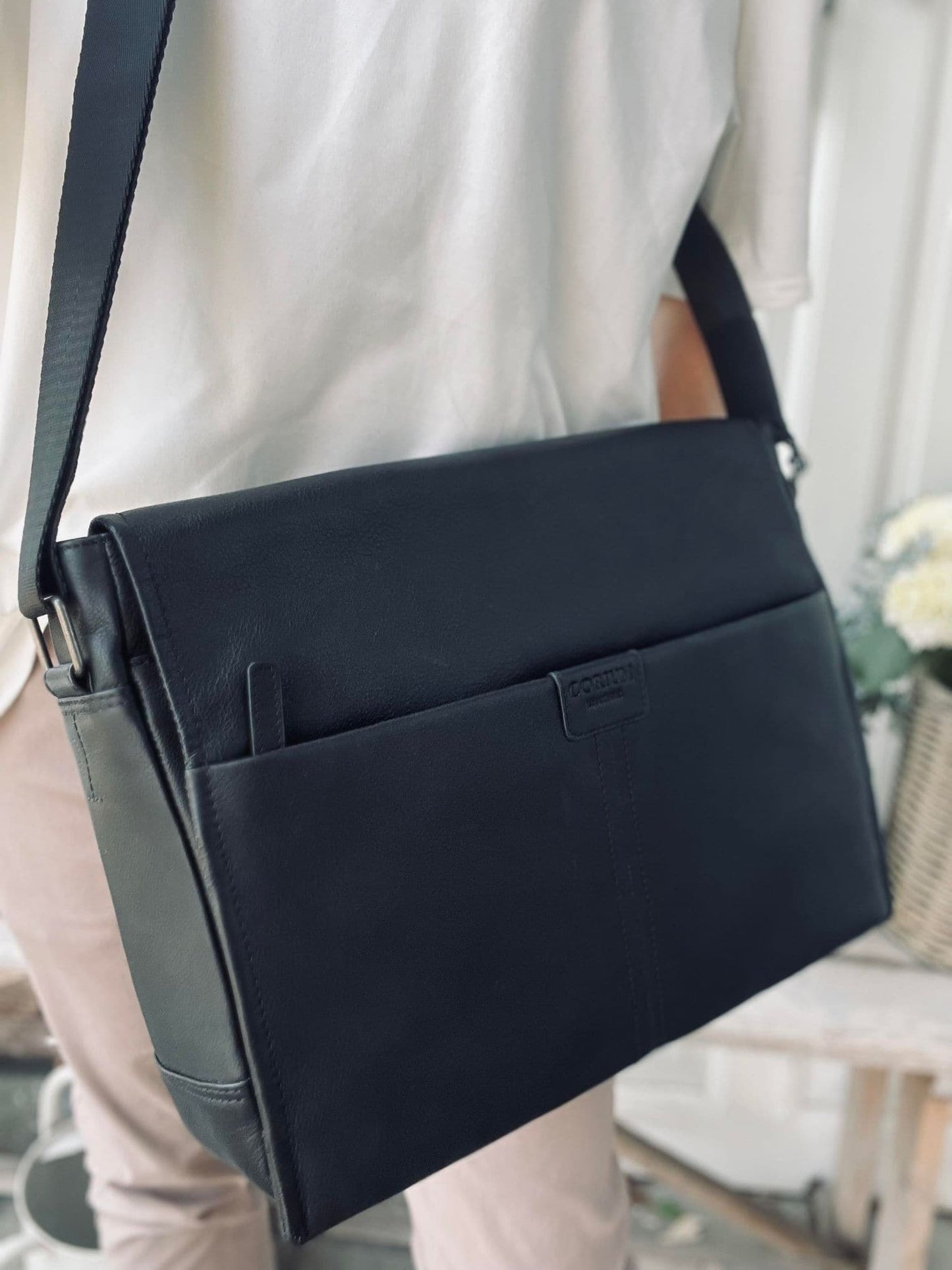 Laptop messenger - Black - VIAMAJA.DK