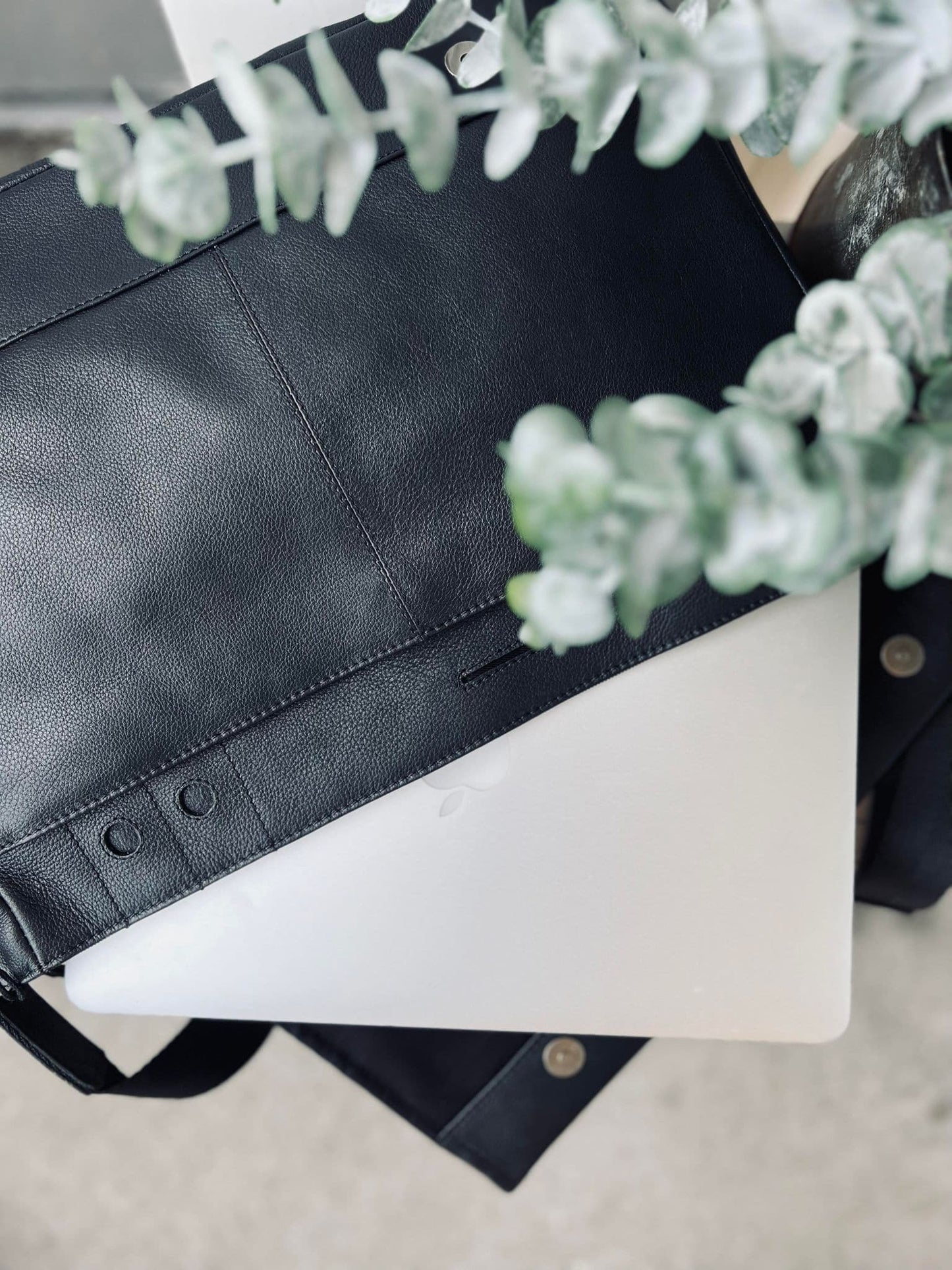 Laptop messenger - Black - VIAMAJA.DK