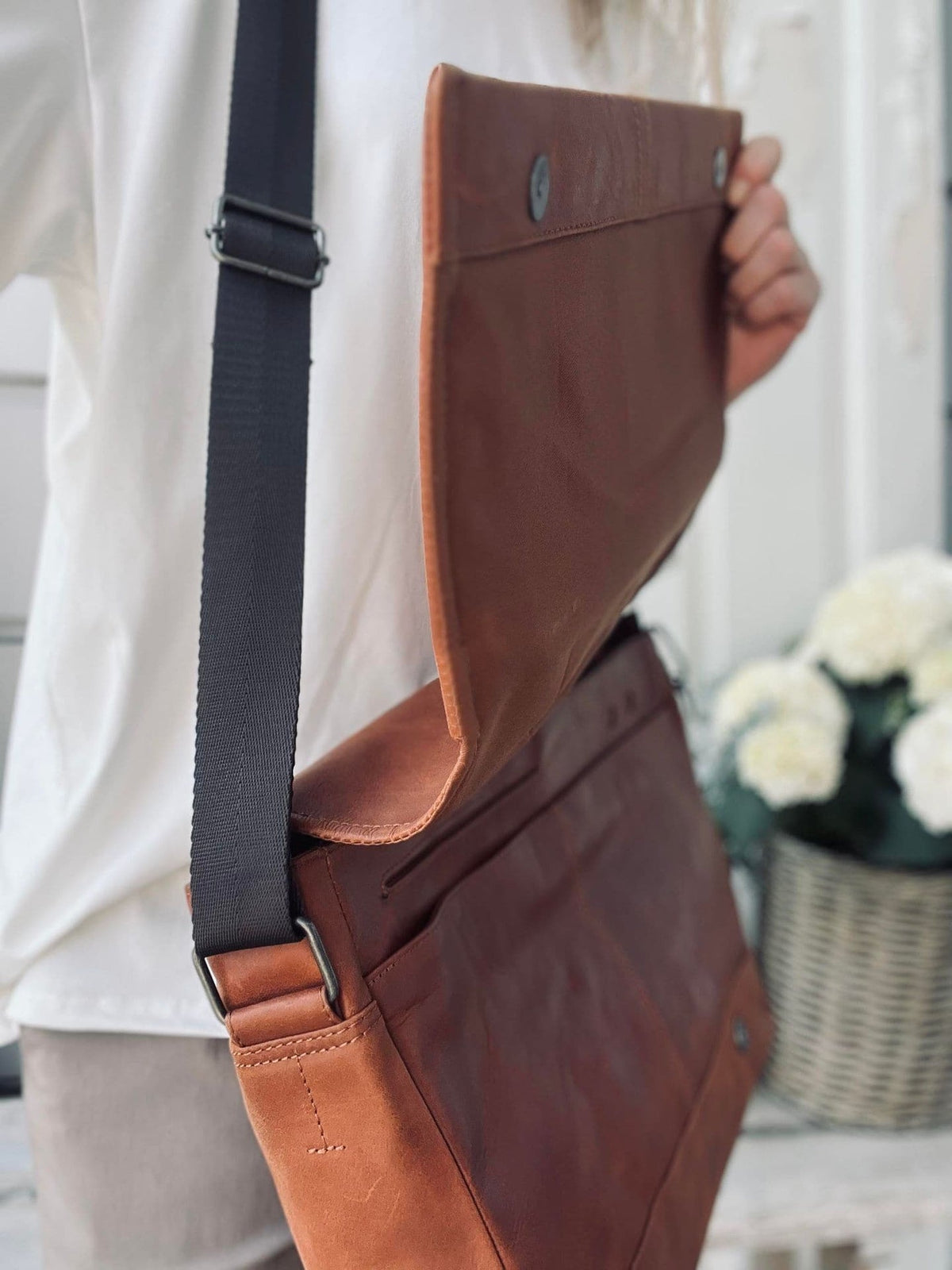 Laptop messenger - Cognac - VIAMAJA.DK