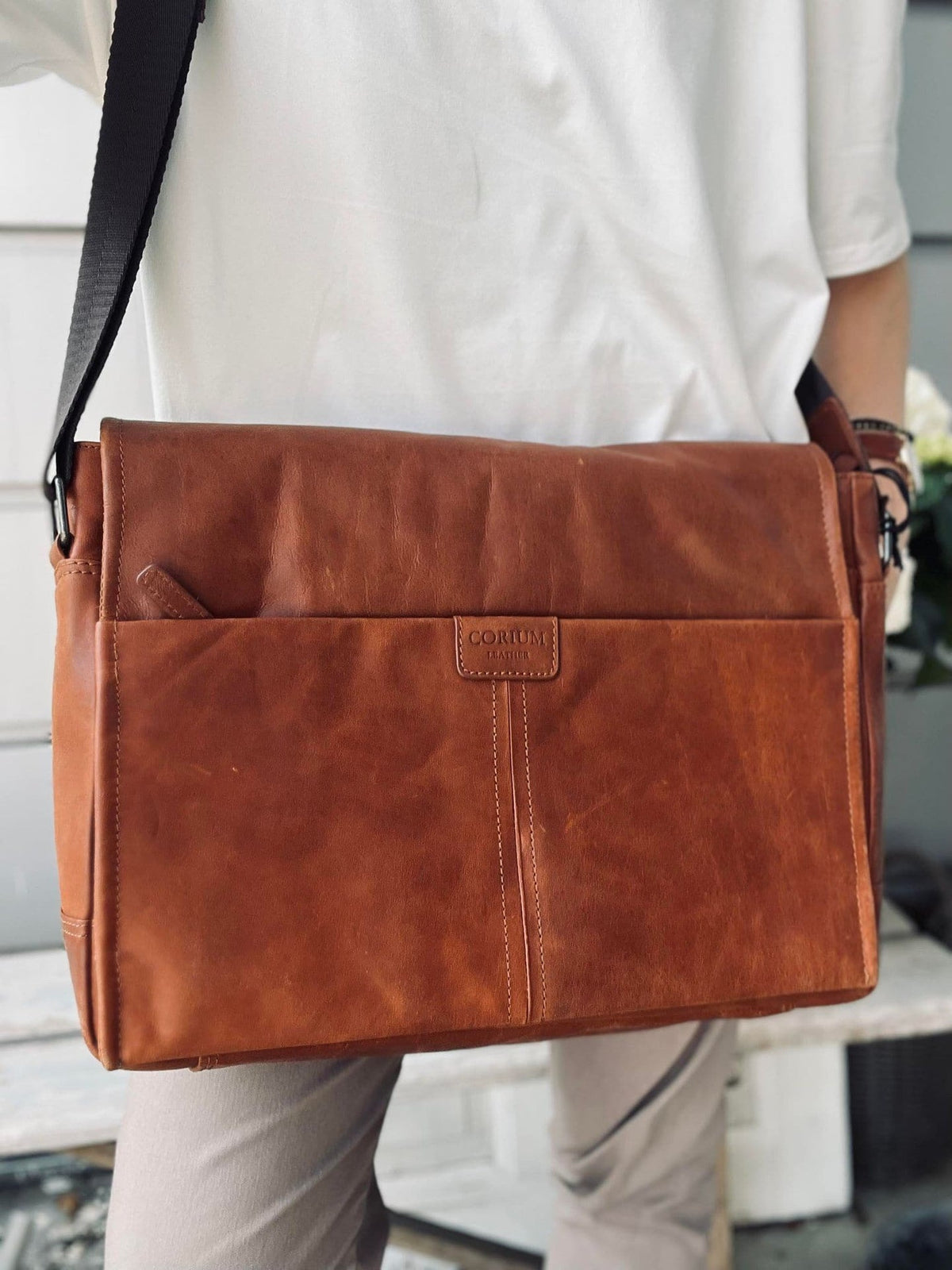 Laptop messenger - Cognac - VIAMAJA.DK