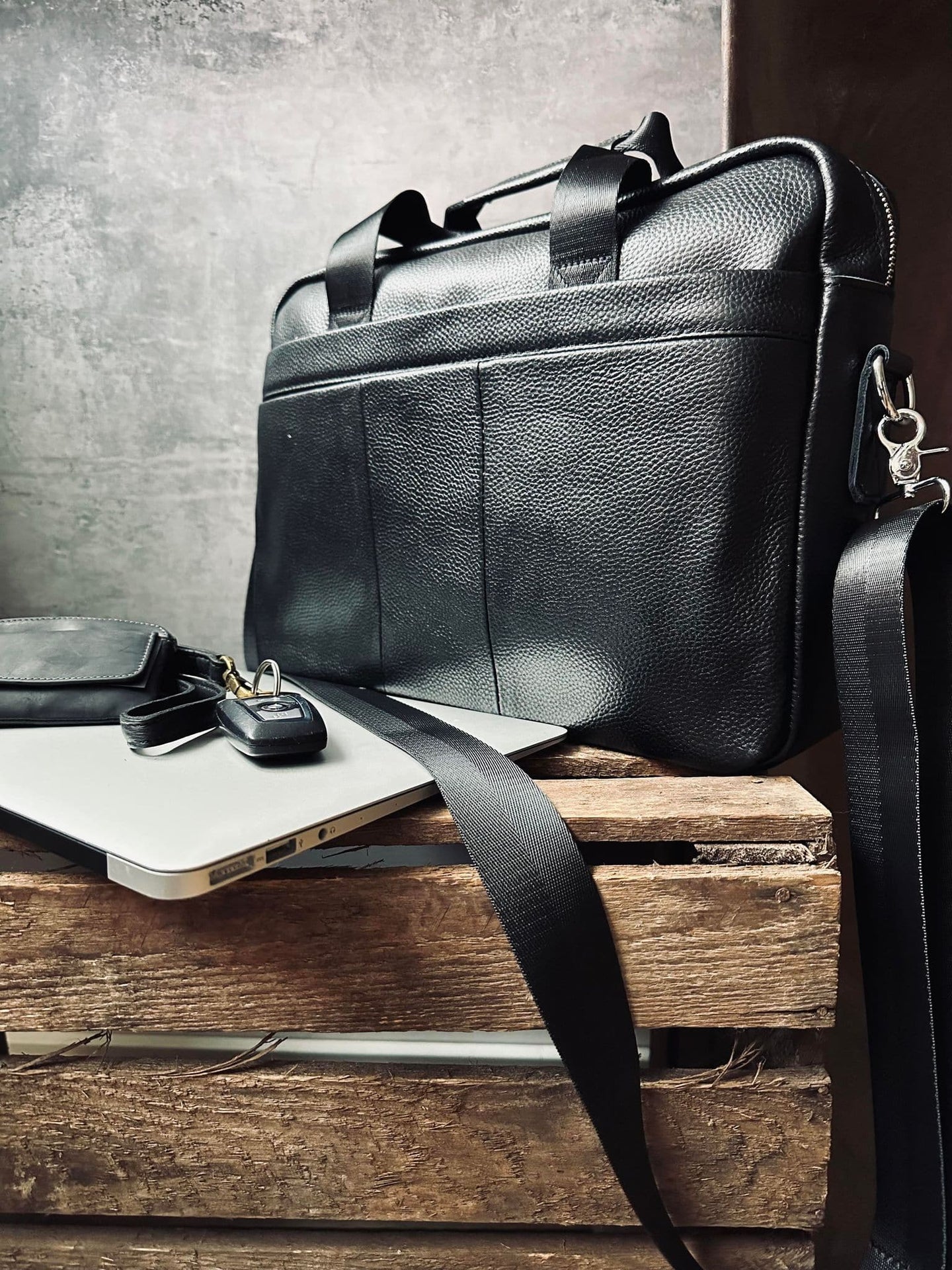 Laptop Rio Black leather - VIAMAJA.DK
