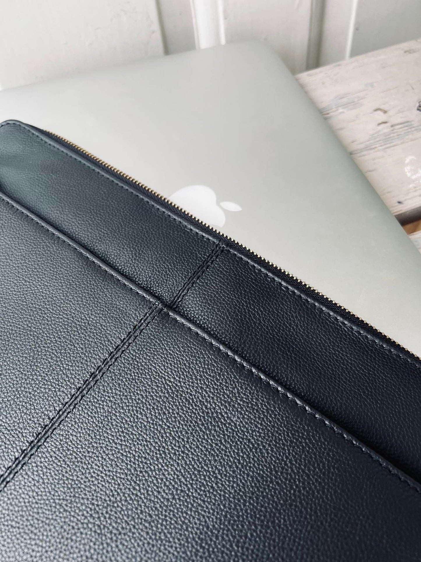 Laptop sleeve - BLACK LEATHER - VIAMAJA.DK