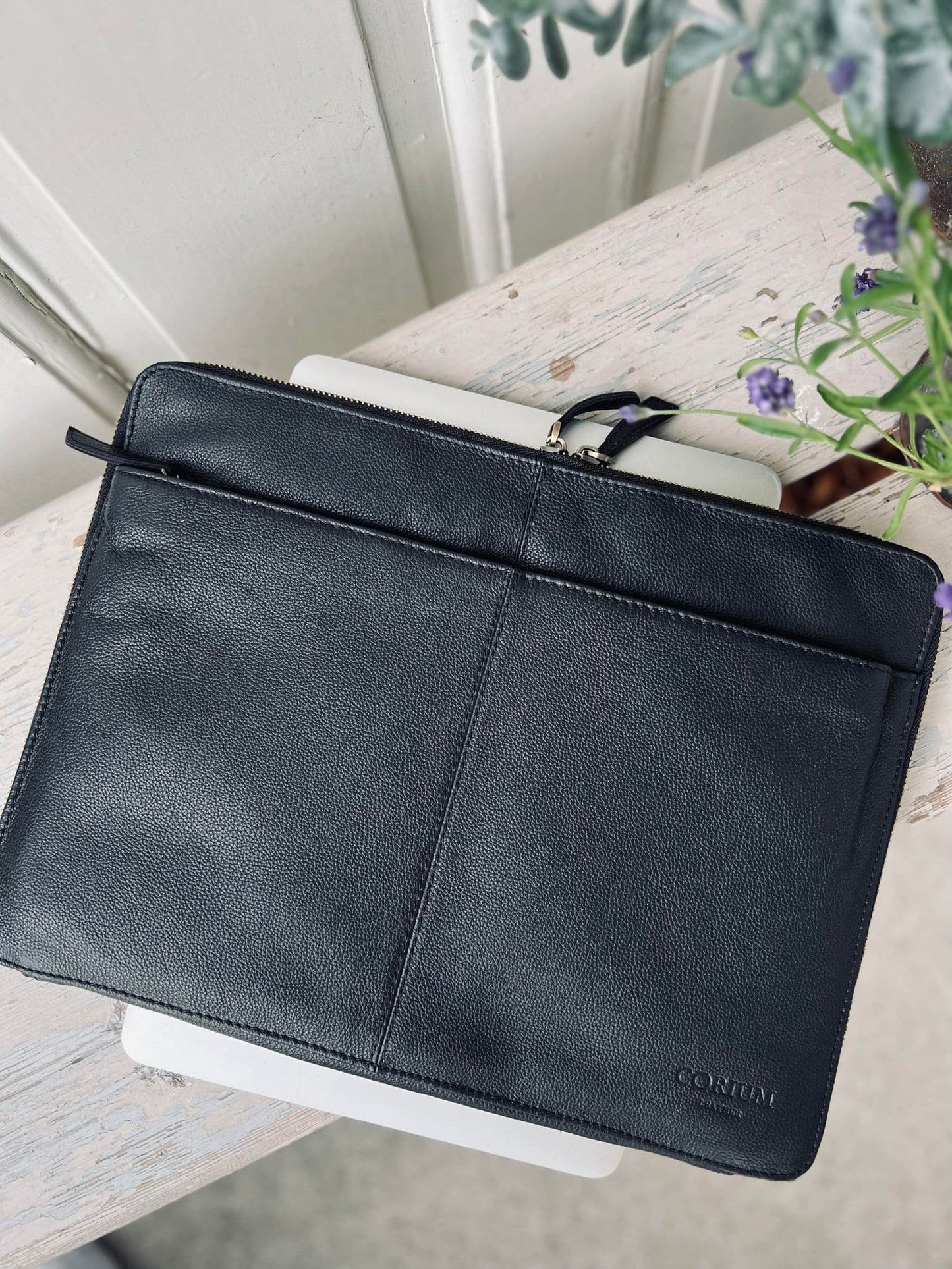 Laptop sleeve - BLACK LEATHER - VIAMAJA.DK