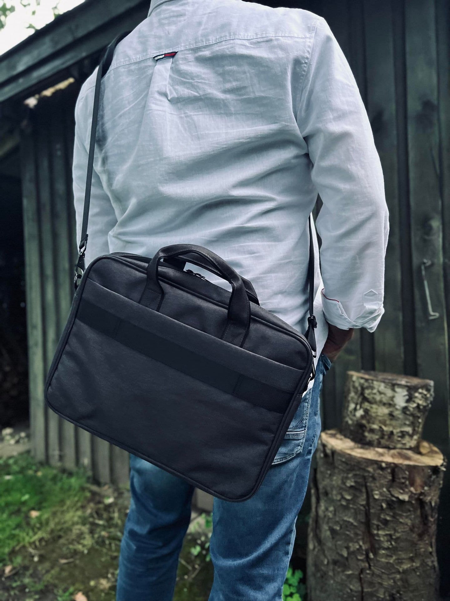Laptoptaske Grå - Genanvendt plastflasker - VIAMAJA.DK