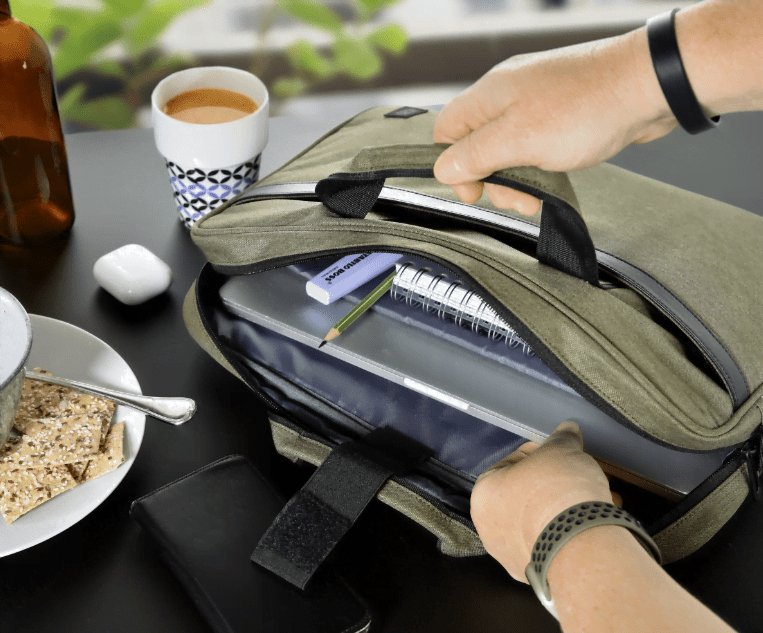 Laptoptaske Oliven - Genanvendt plastflasker - VIAMAJA.DK