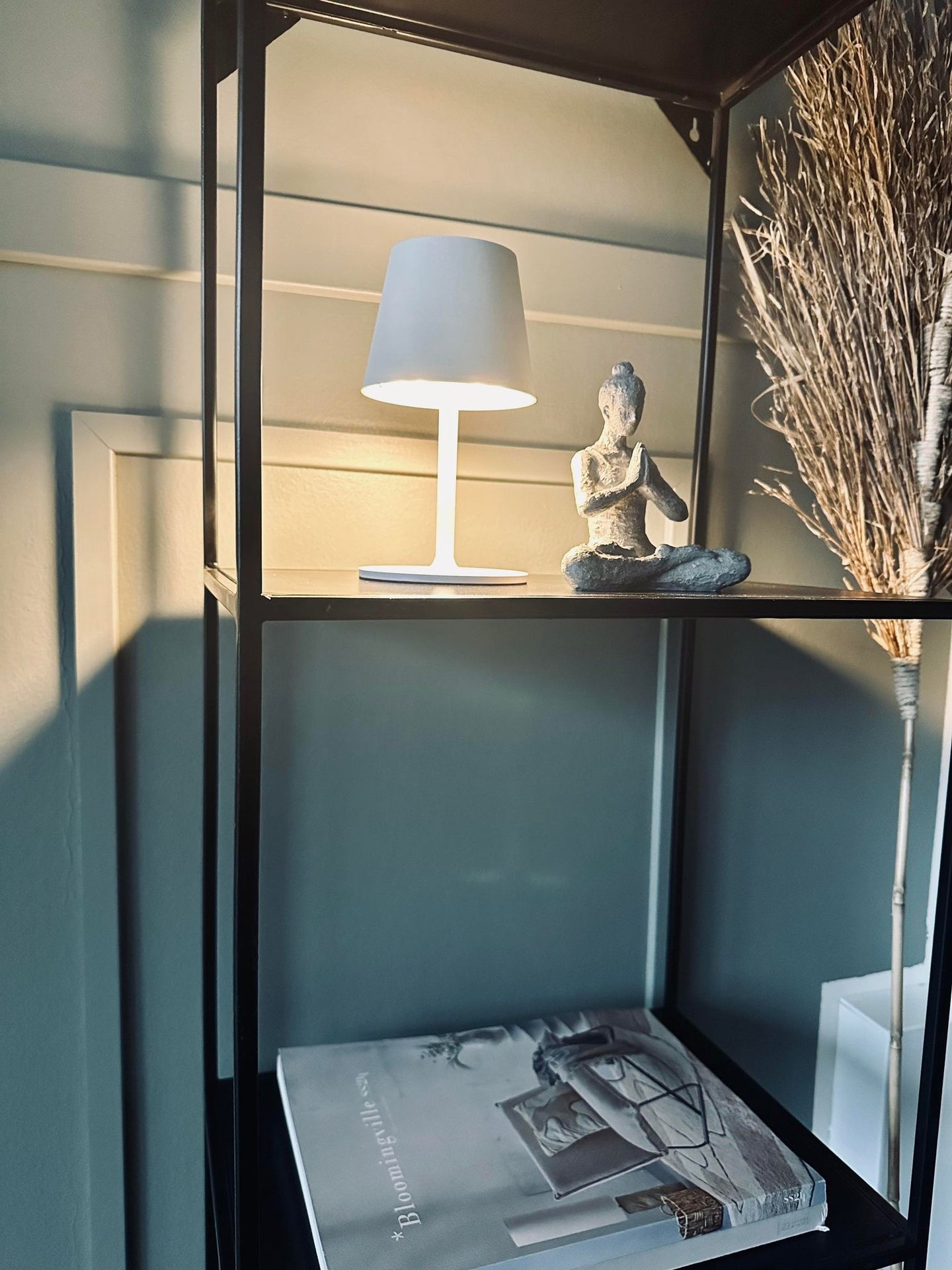 LED Bordlampe genopladelig – Hvid - VIAMAJA.DK