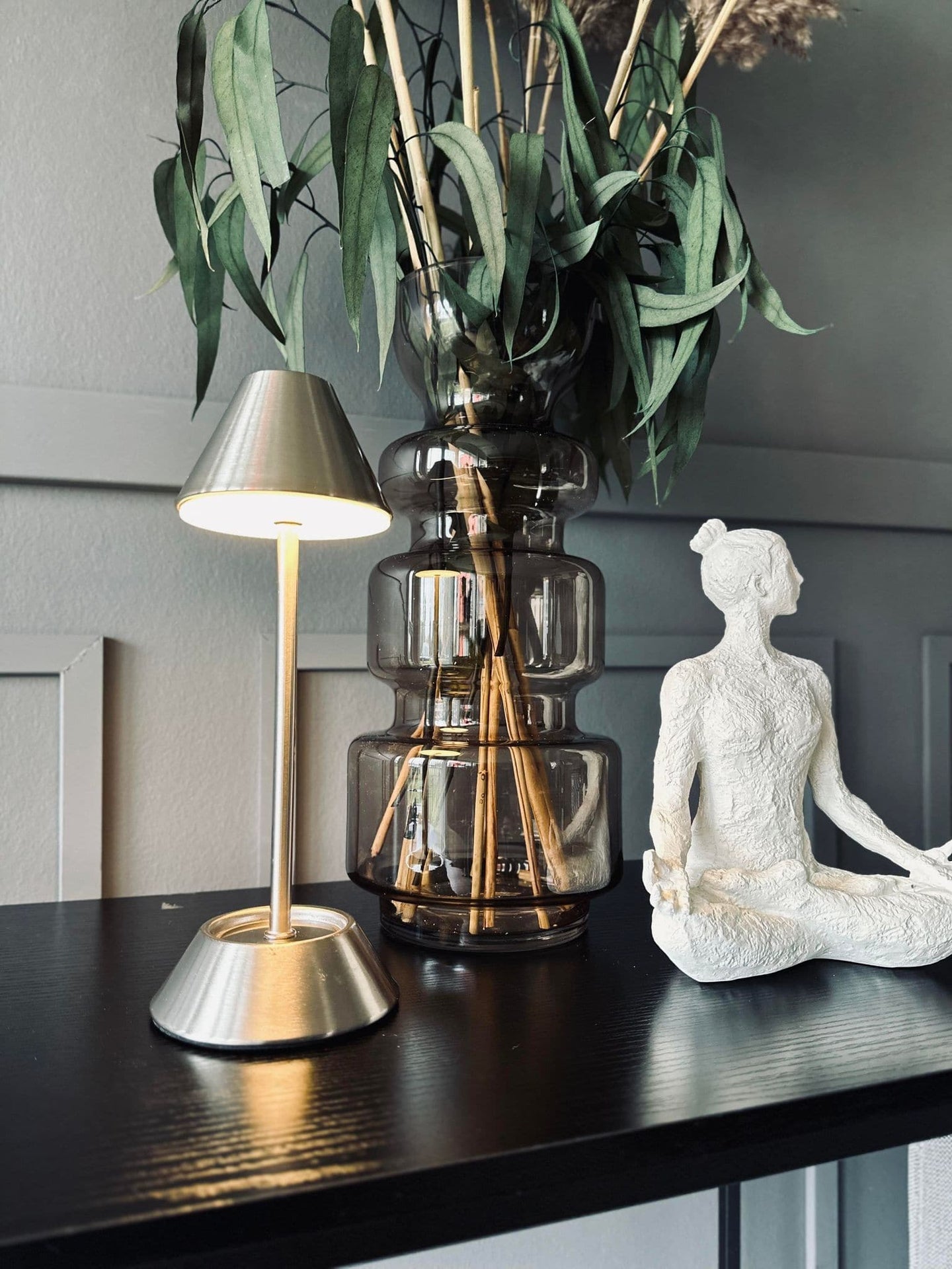 LED bordlampe Silver - genopladelig - VIAMAJA.DK