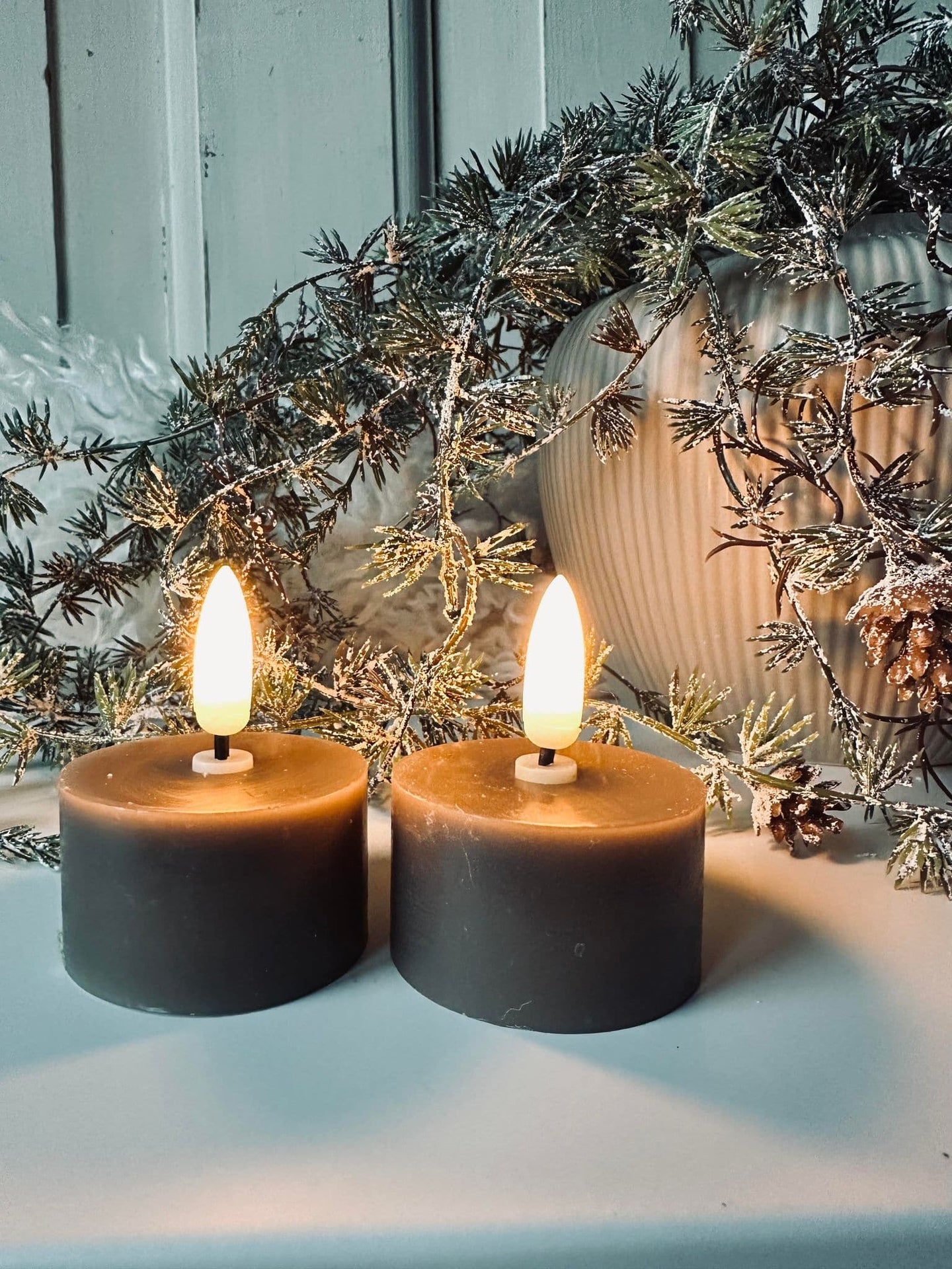 LED Fyrfadslys 2 stk - Taupe voks - VIAMAJA.DK