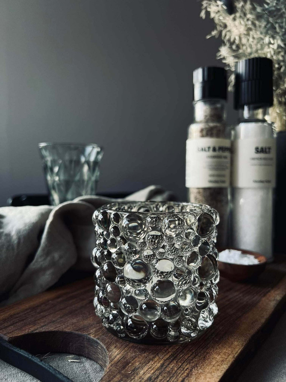 Lysestage i lys grå glas DOTS - VIAMAJA.DK