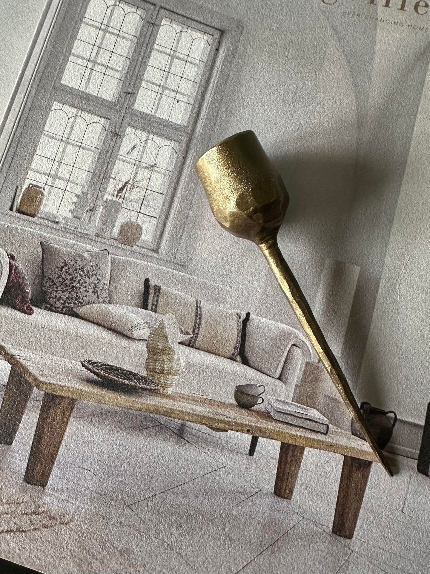 Lysholder med spyd – 13 cm – Antik guld - VIAMAJA.DK