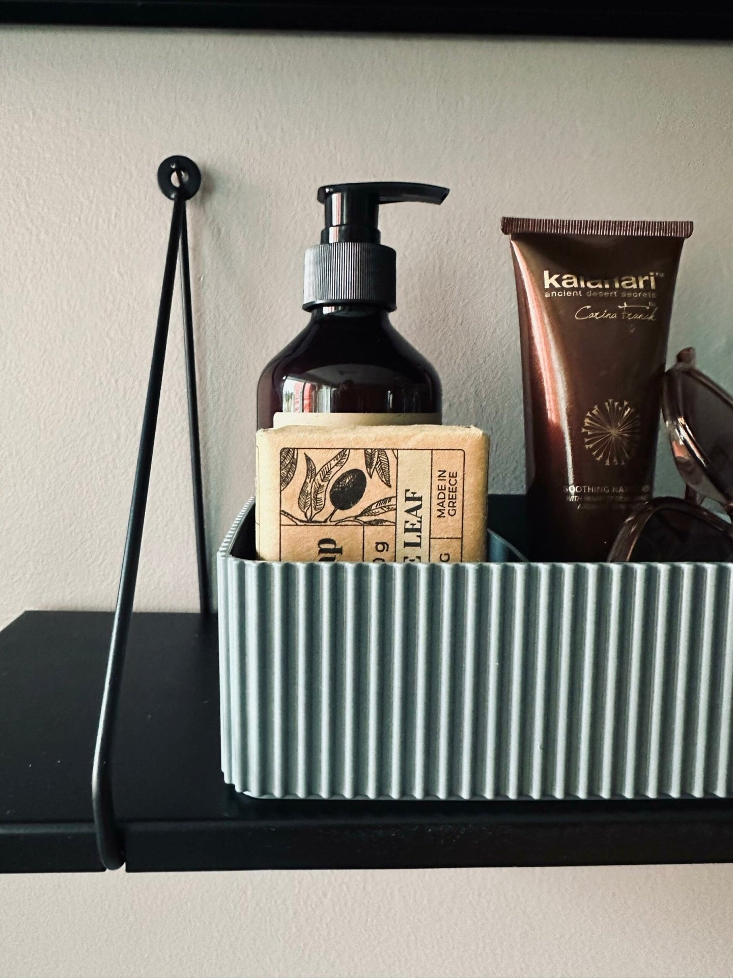 Makeup organiser med opdeling – Grå - VIAMAJA.DK