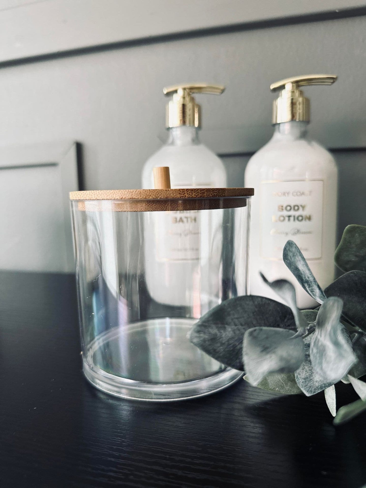 Makeup organizer - Akryl og bambus - VIAMAJA.DK