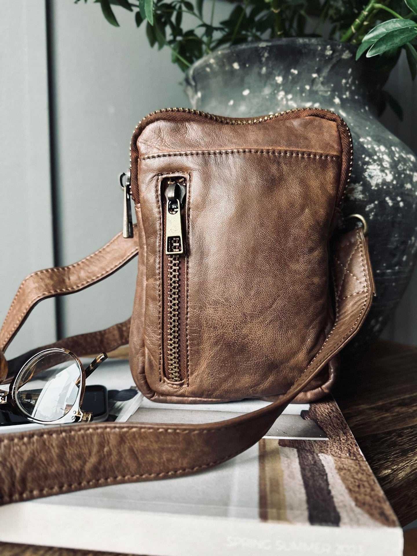 Mobiltaske ALINA - Chestnut - VIAMAJA.DK