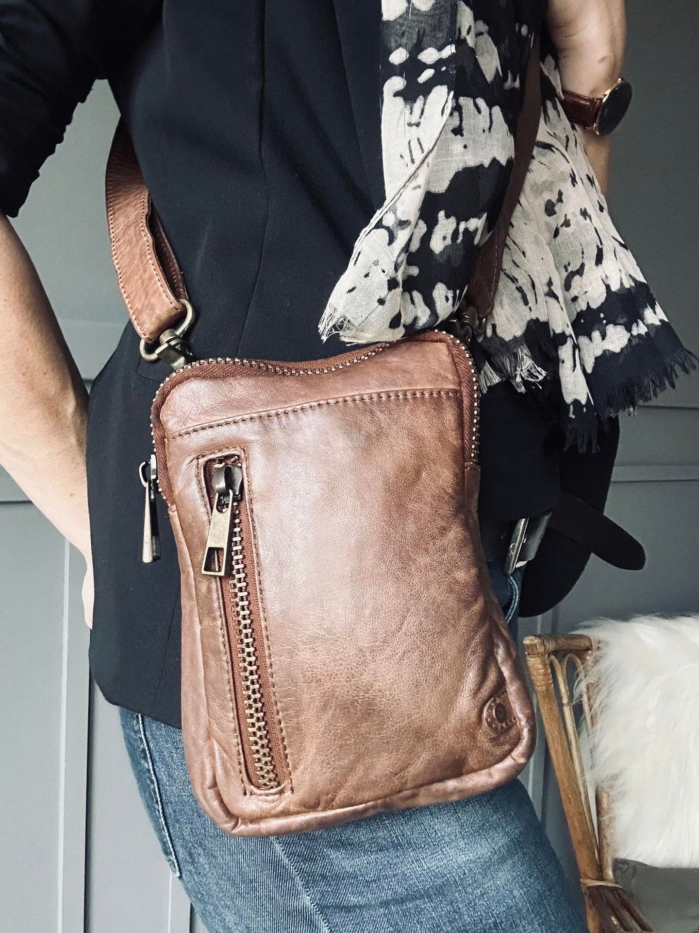 Mobiltaske ALINA - Chestnut - VIAMAJA.DK