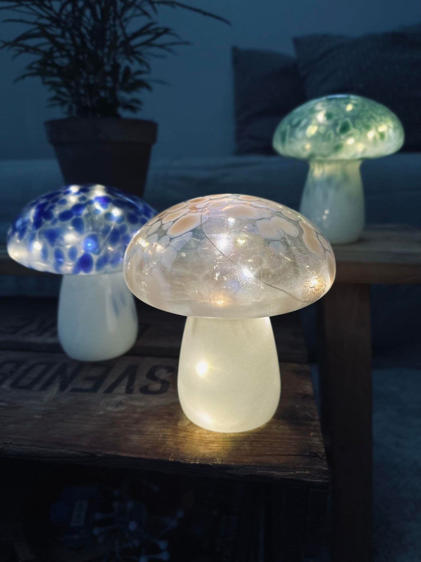 MUSHROOM Lampe m. LED – Rosa mundblæst glas - VIAMAJA.DK
