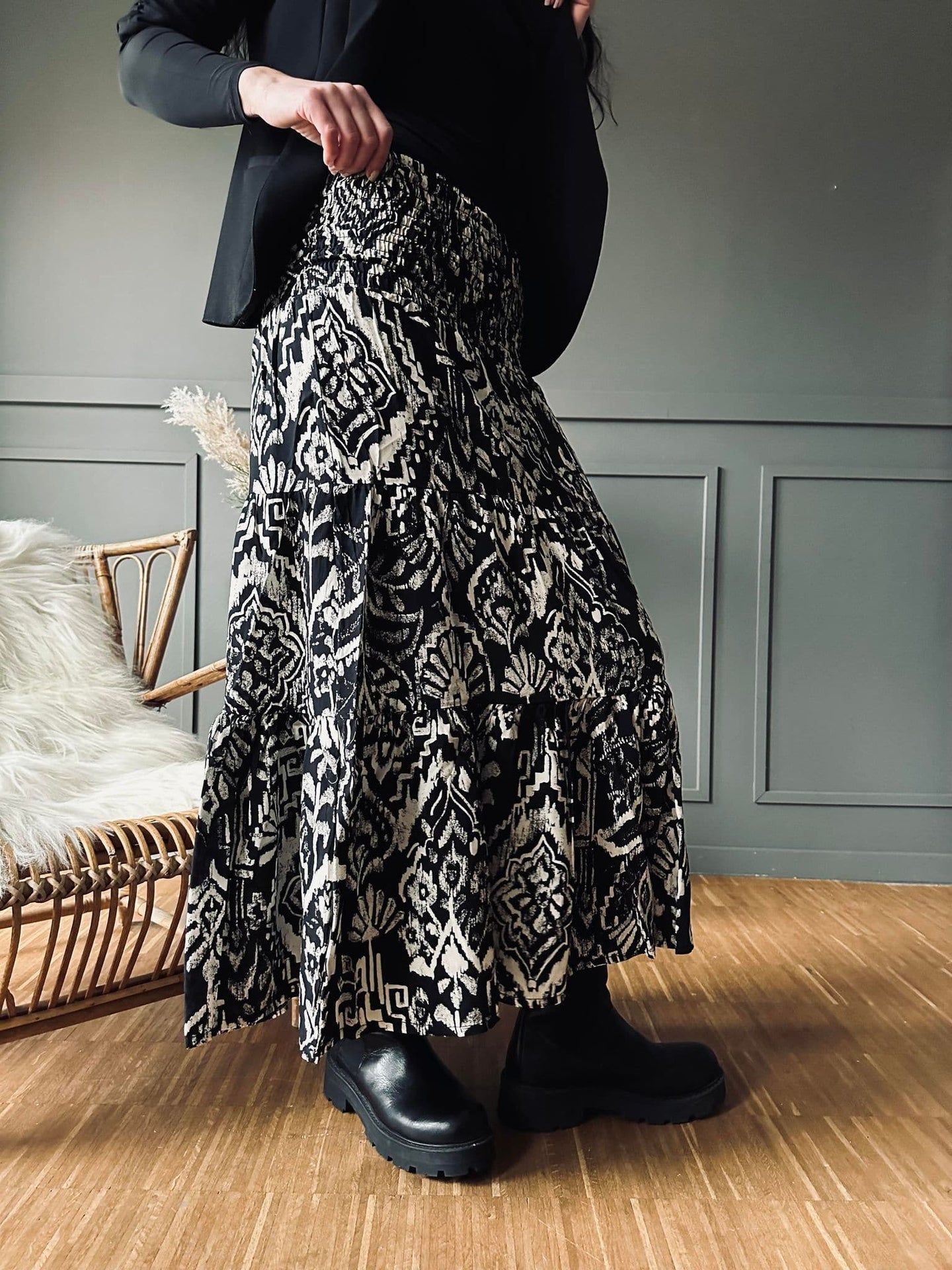 Nederdel Boho Inka black - VIAMAJA.DK
