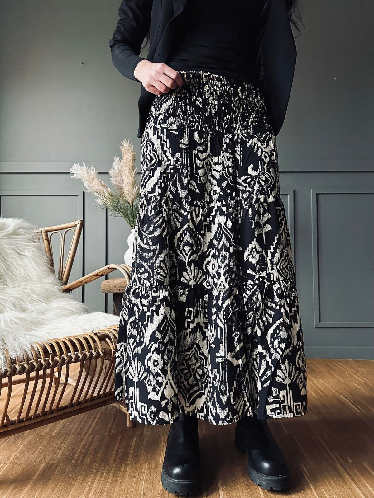 Nederdel Boho Inka black - VIAMAJA.DK