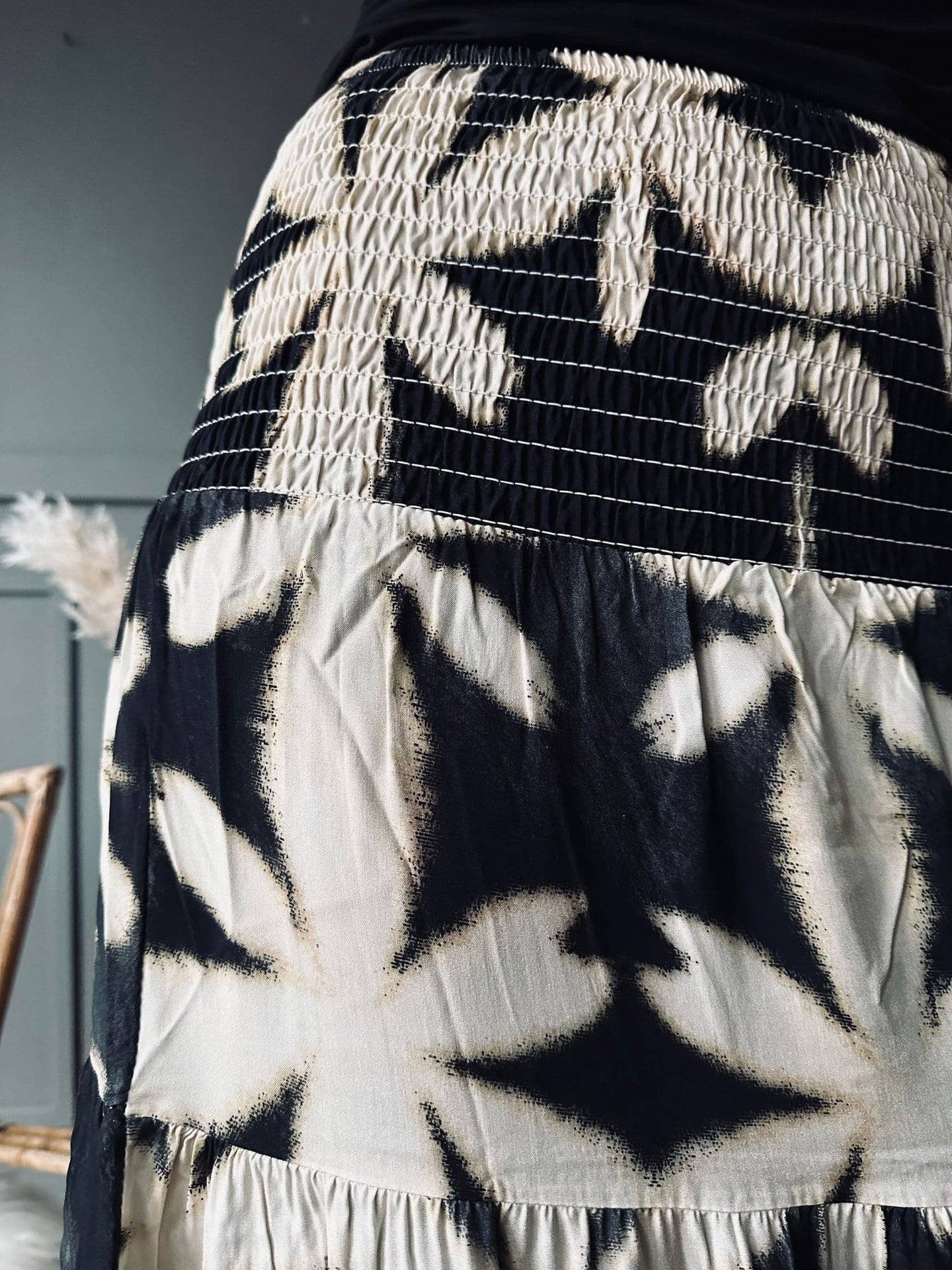 Nederdel Boho Leaf black - VIAMAJA.DK