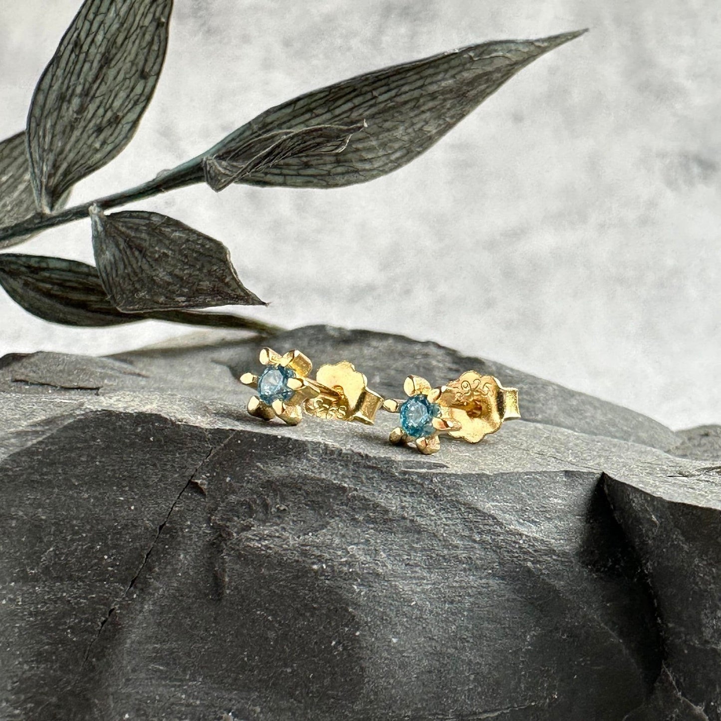 Ørestikker GIA – Blue 18K forgyldt - VIAMAJA.DK