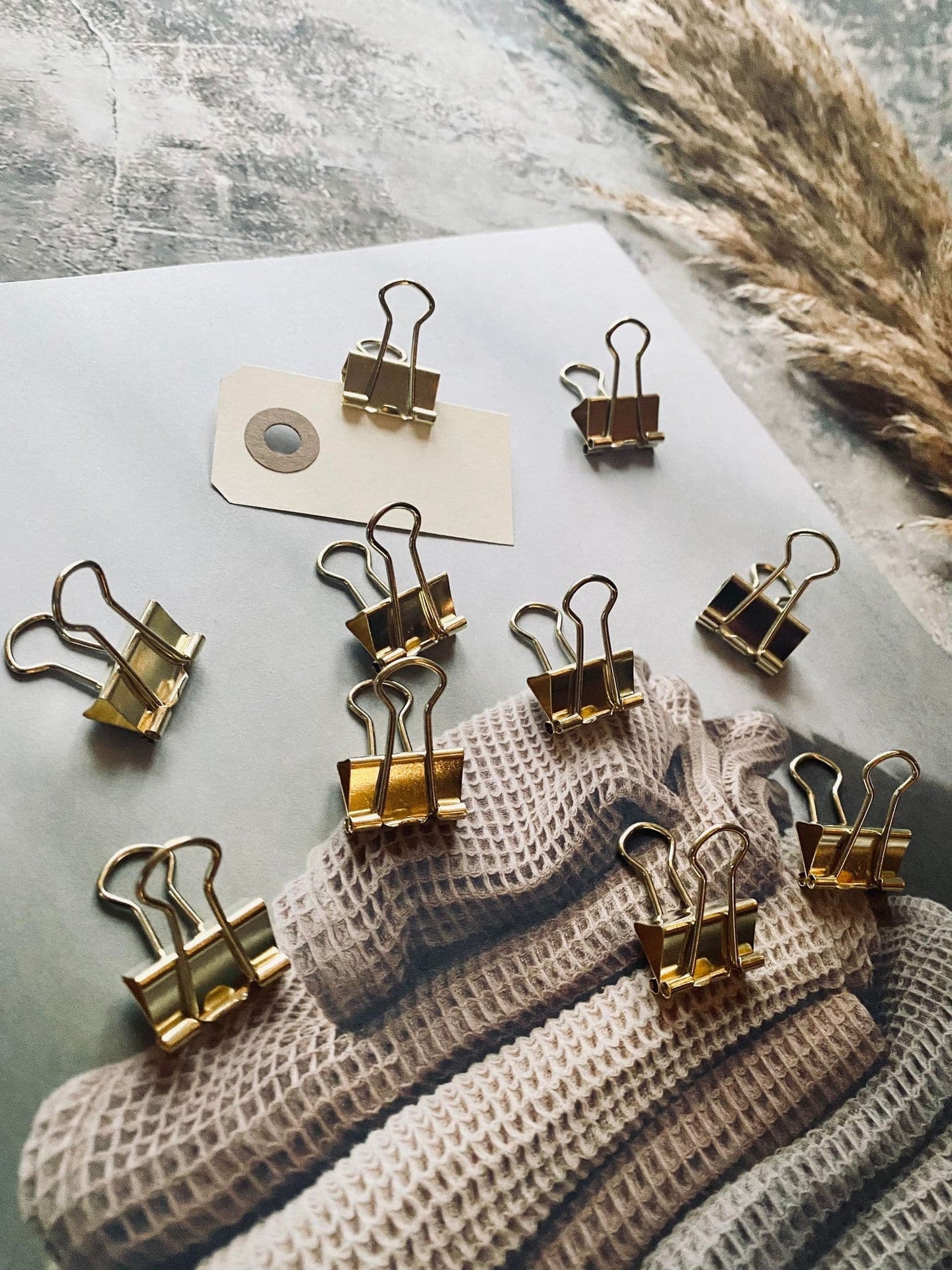 Pakke med 10 mini guld klemmer - VIAMAJA.DK