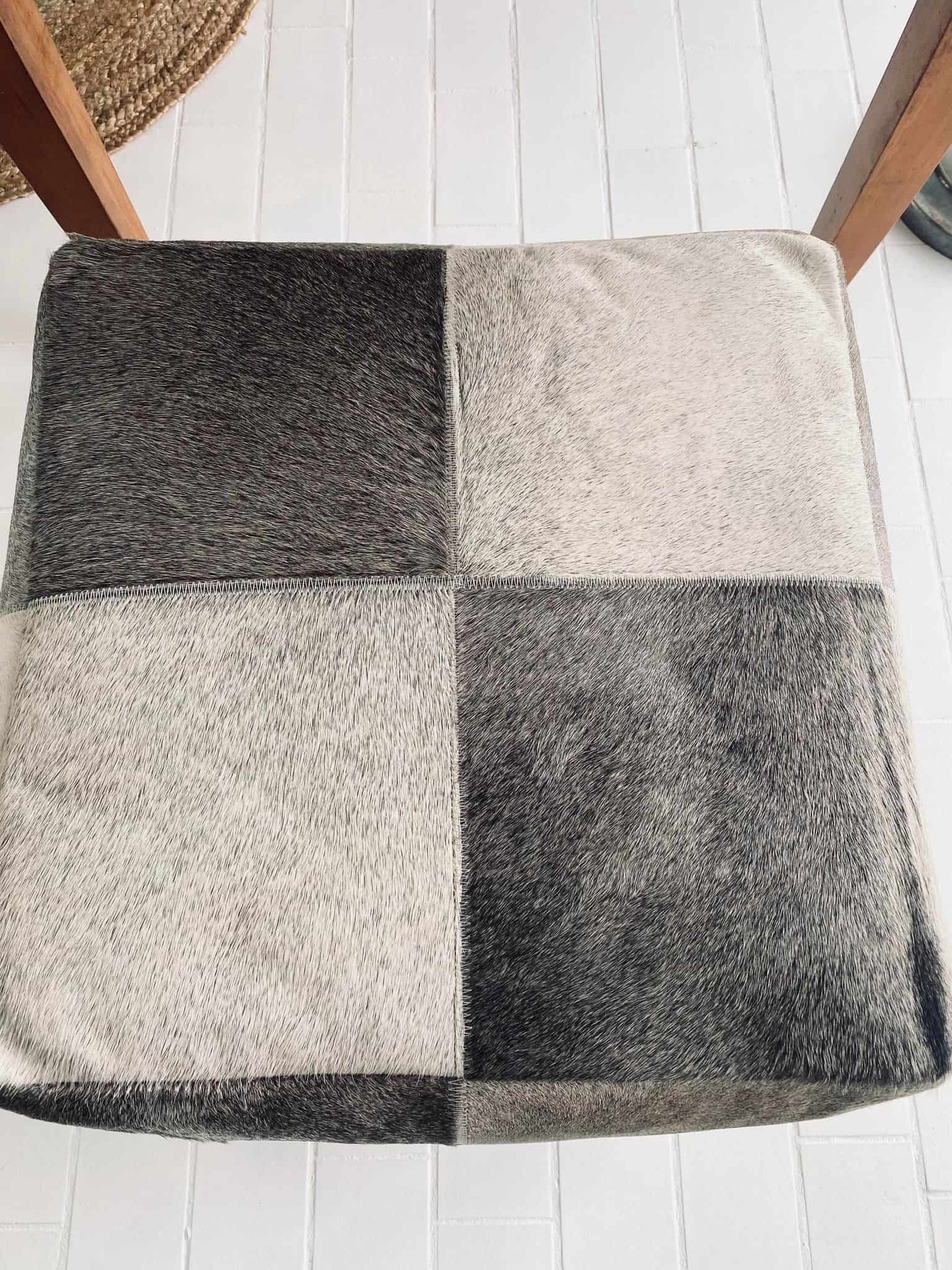 Puf i grå skind - VIAMAJA.DK