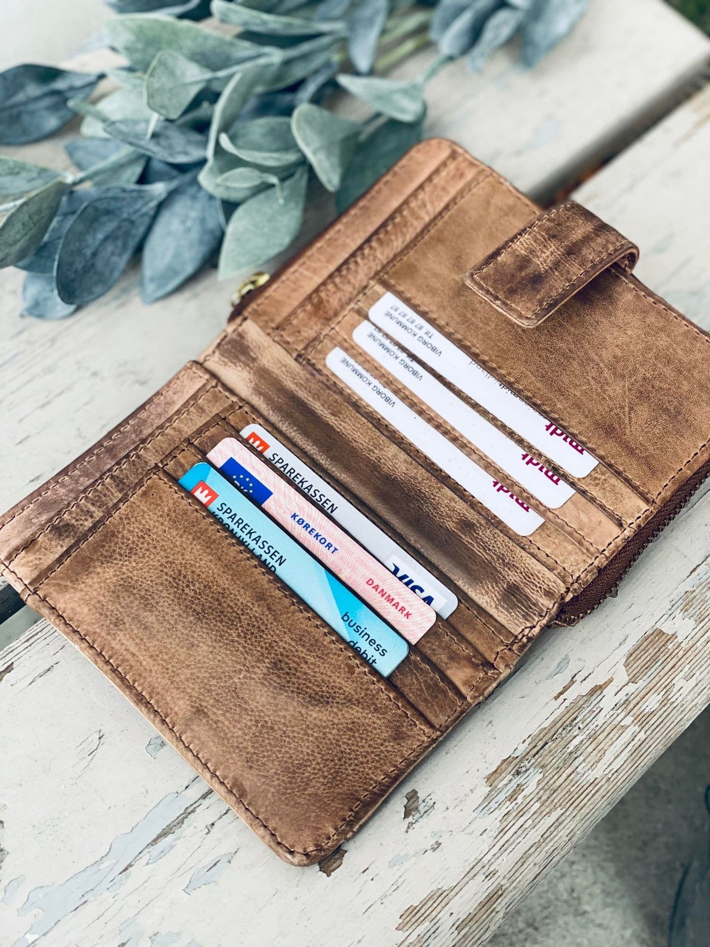 Pung i lækker blød skind - Walnut - VIAMAJA.DK