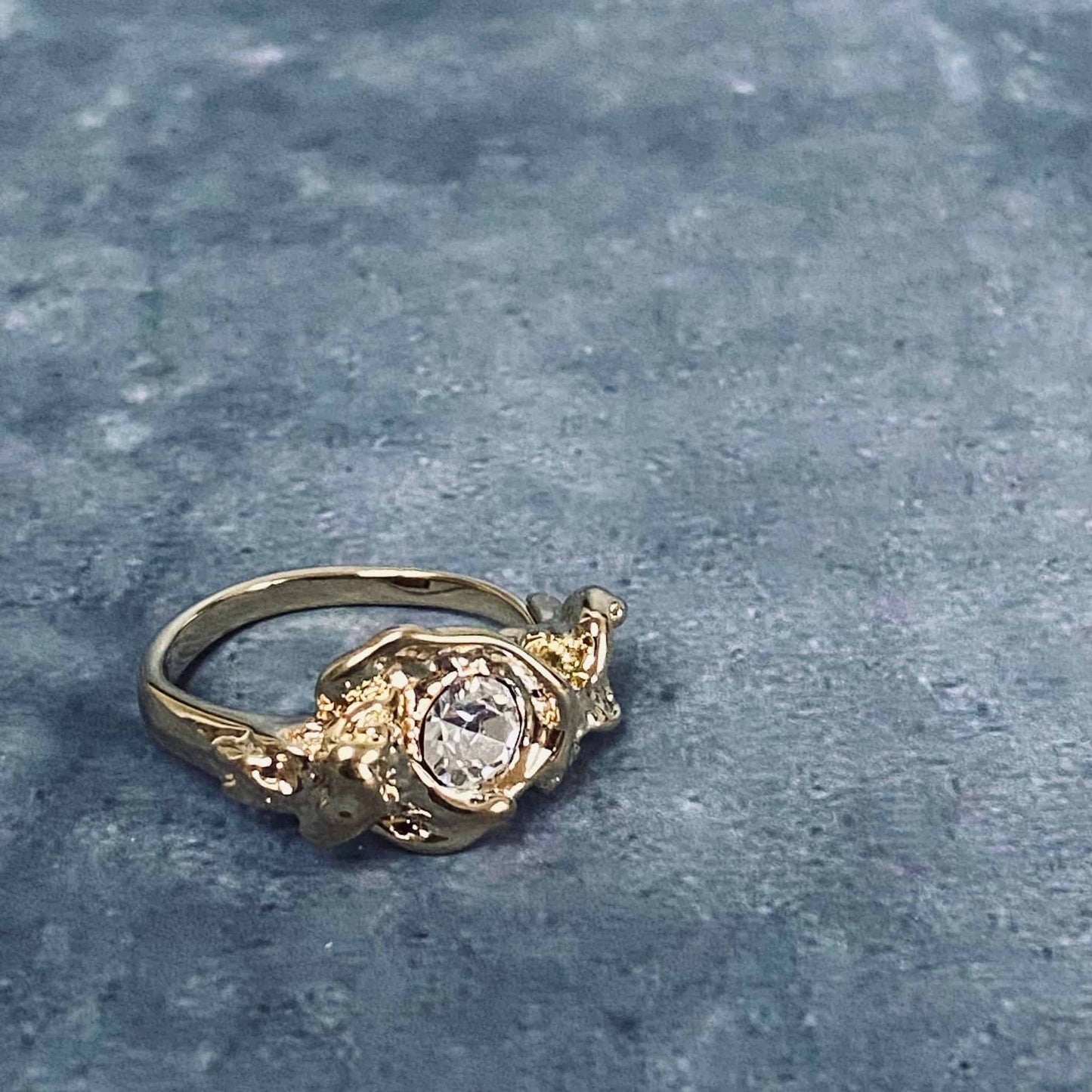 Ring 14karat guldbelagt med Preciosa-krystal - VIAMAJA.DK