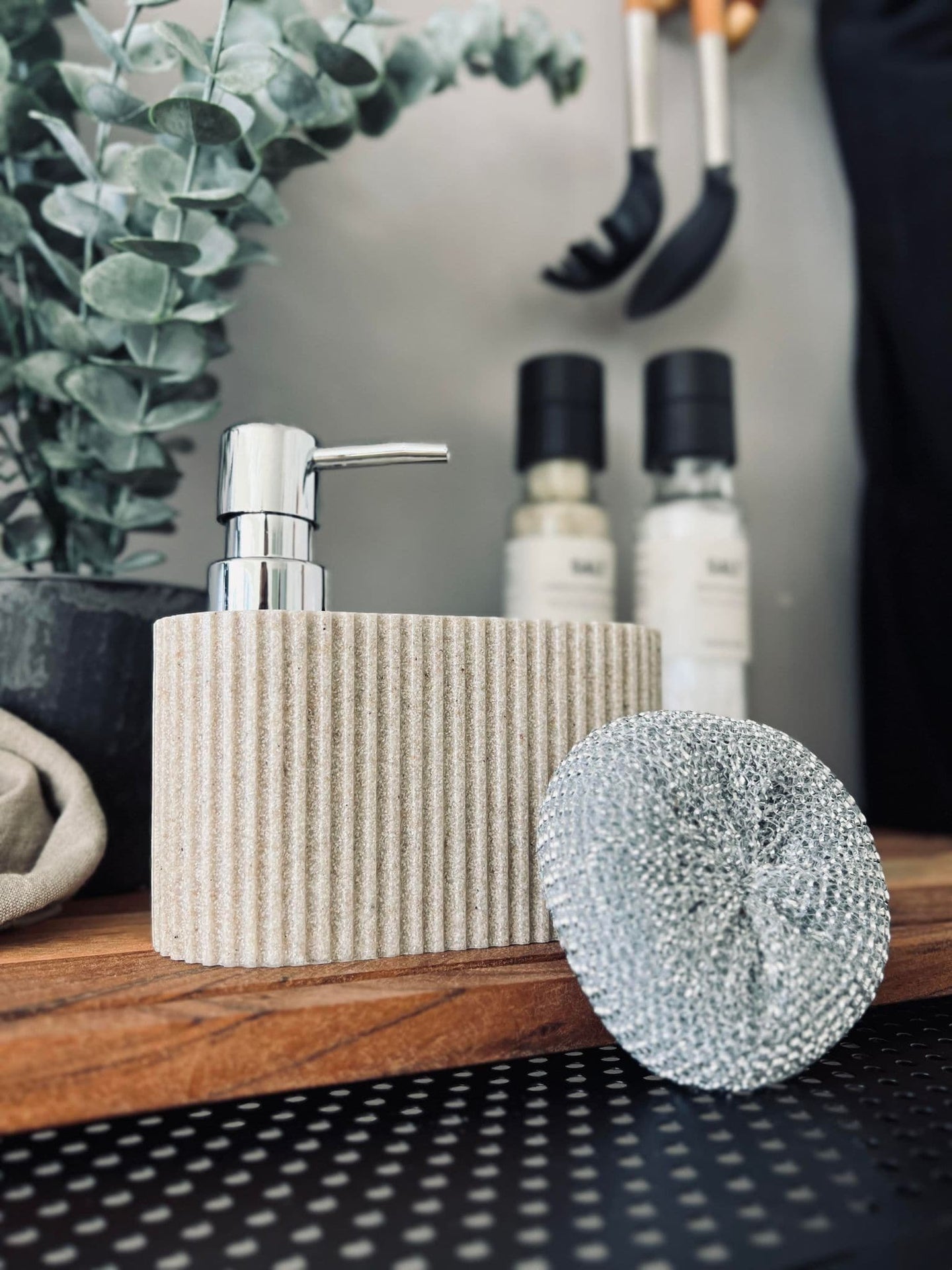 Sæbedispenser NATUR med svamp - VIAMAJA.DK