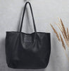 Shopper aus weichem schwarzem Leder