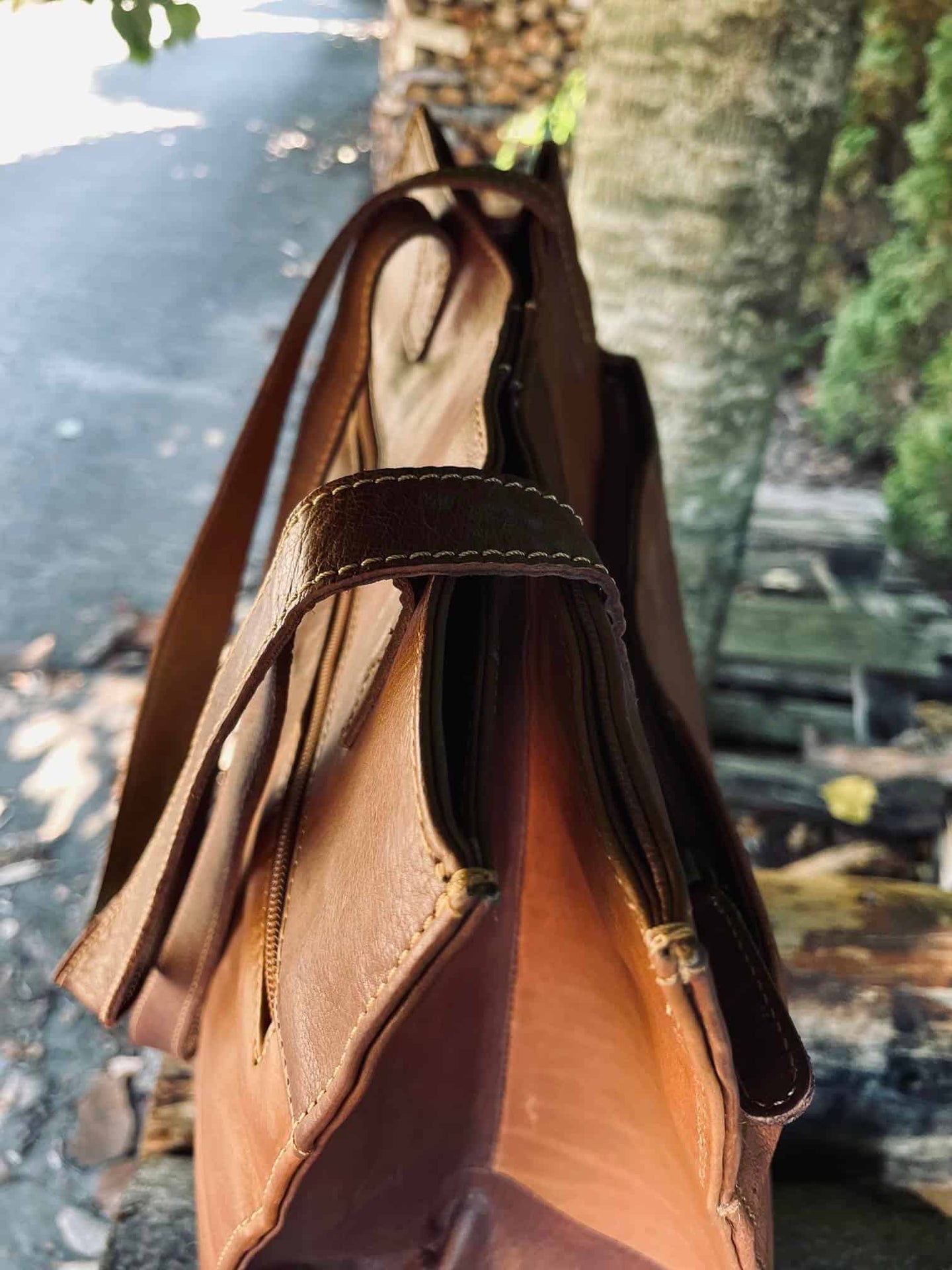 Shopper i kraftig recycling læder - Cognac - VIAMAJA.DK