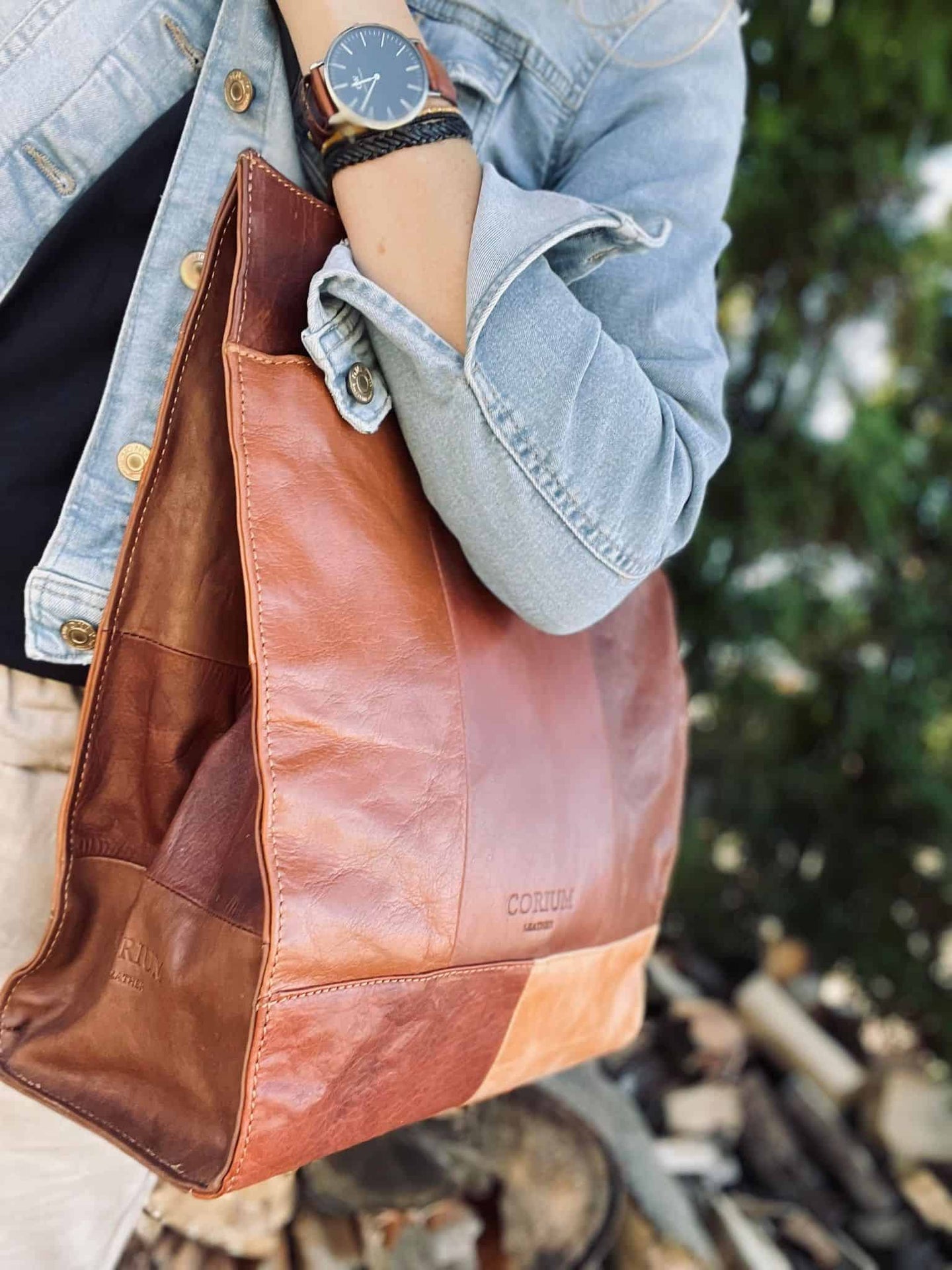 Shopper i kraftig recycling læder - Cognac - VIAMAJA.DK