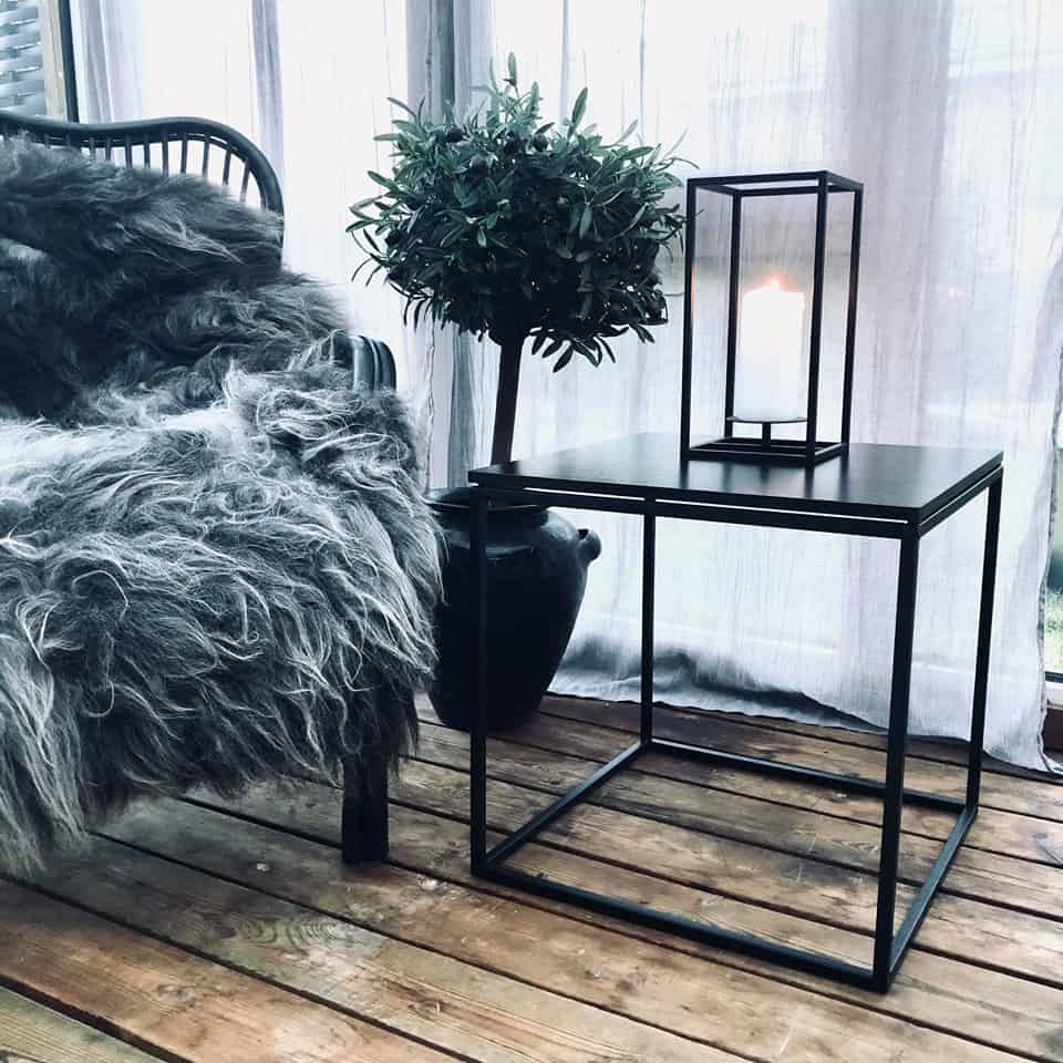Sidebord i træ og sort metal - VIAMAJA