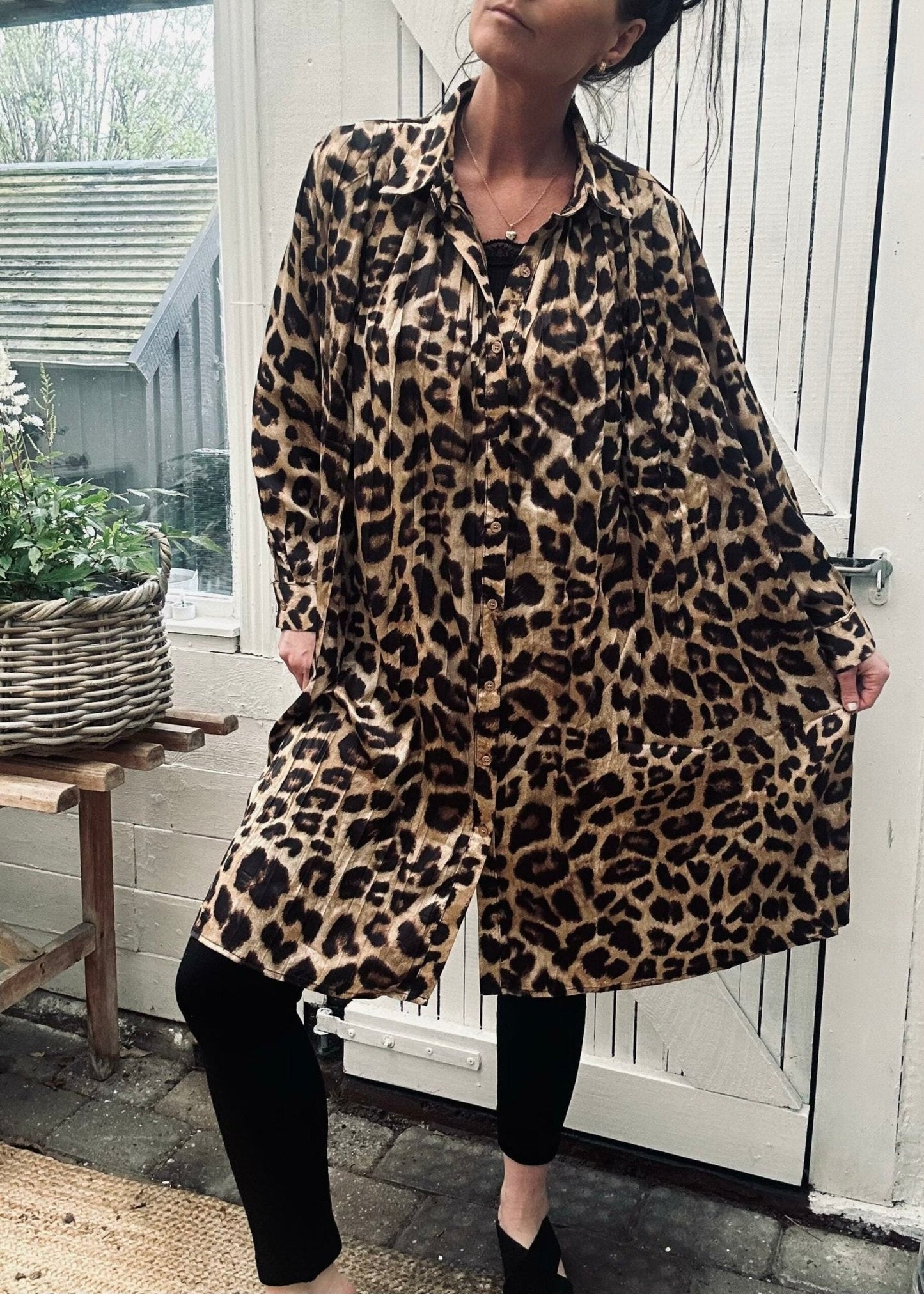 Skjortekjole Leopard - VIAMAJA