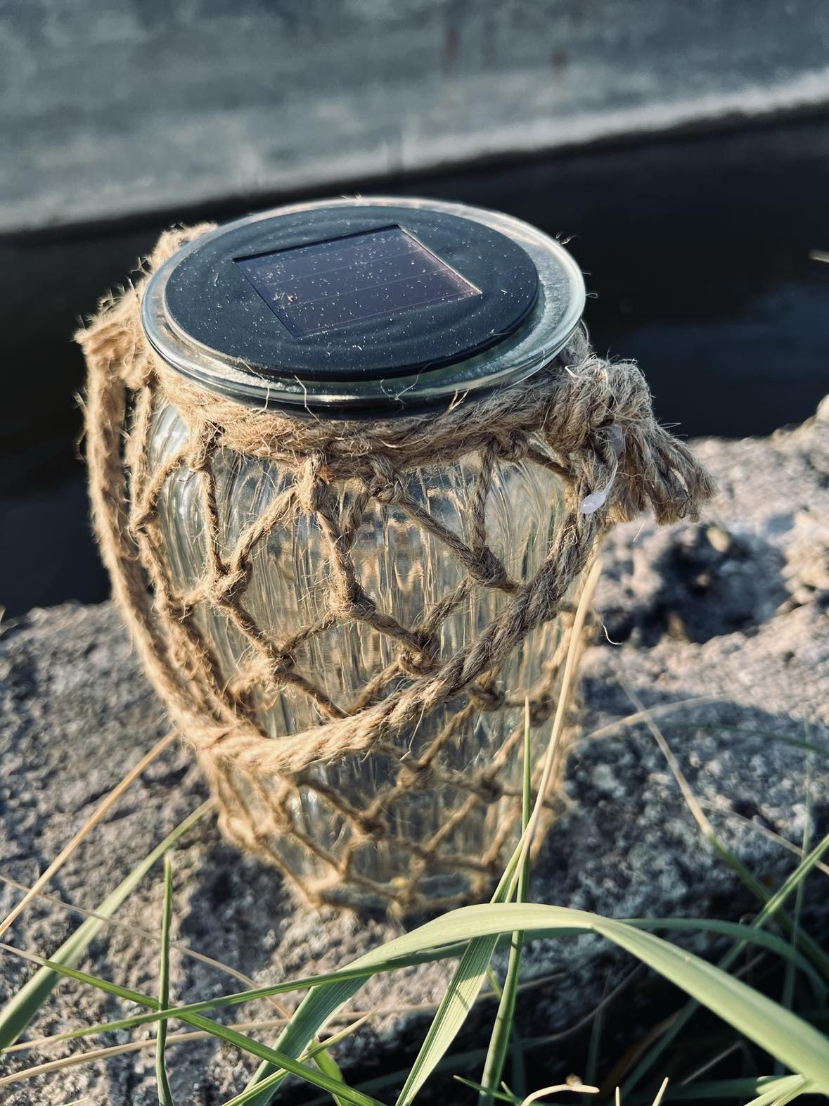 Solcelle lanterne - Glas og jute - VIAMAJA.DK