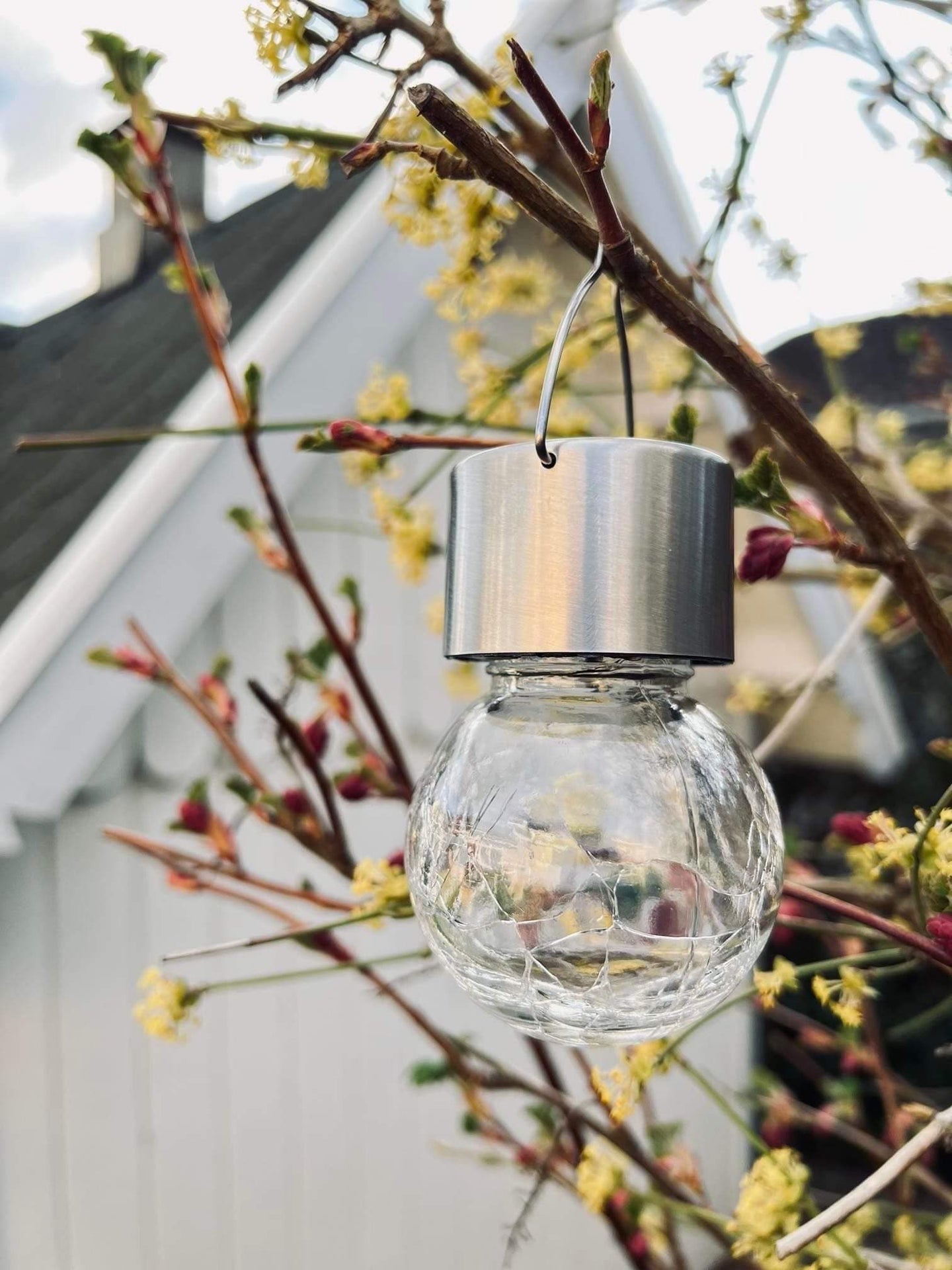 Solcelle LED pære med ophæng - VIAMAJA.DK