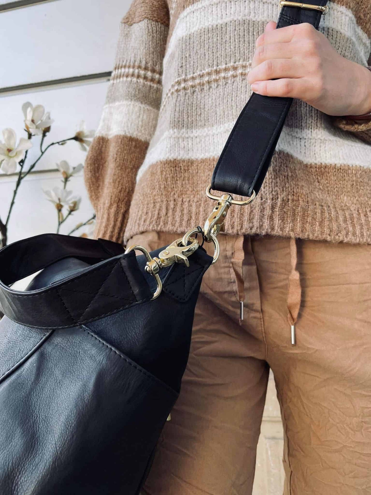 Stor lædertaske i blød kvalitet - ELLA - VIAMAJA.DK