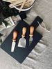 Tapas-Set mit 3 Messern und Schieferbrett
