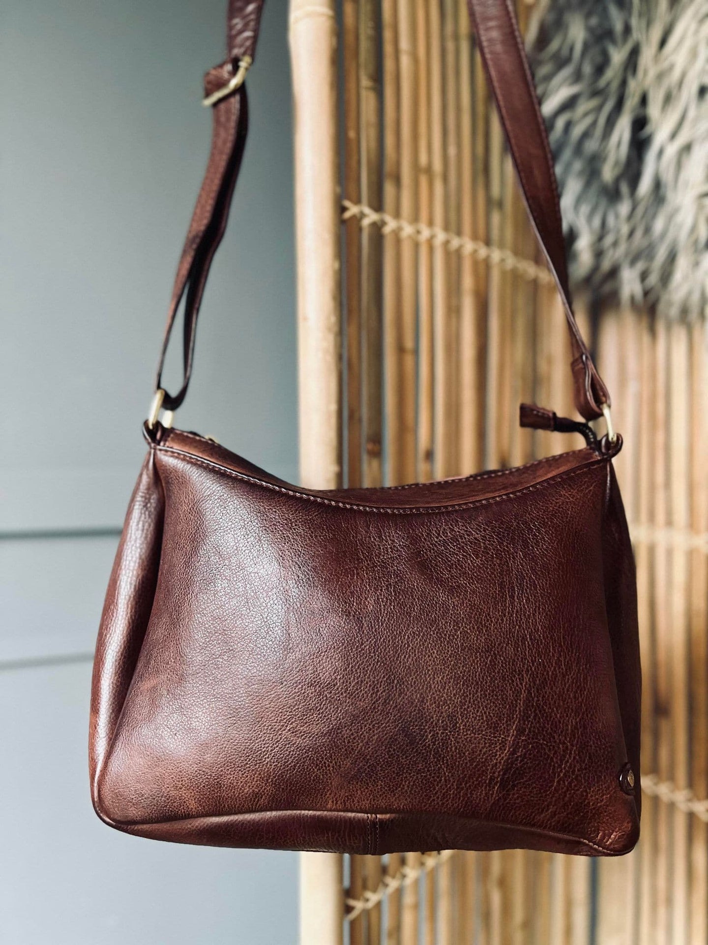 Taske i lækkert skind - SALLY Brandy - VIAMAJA.DK