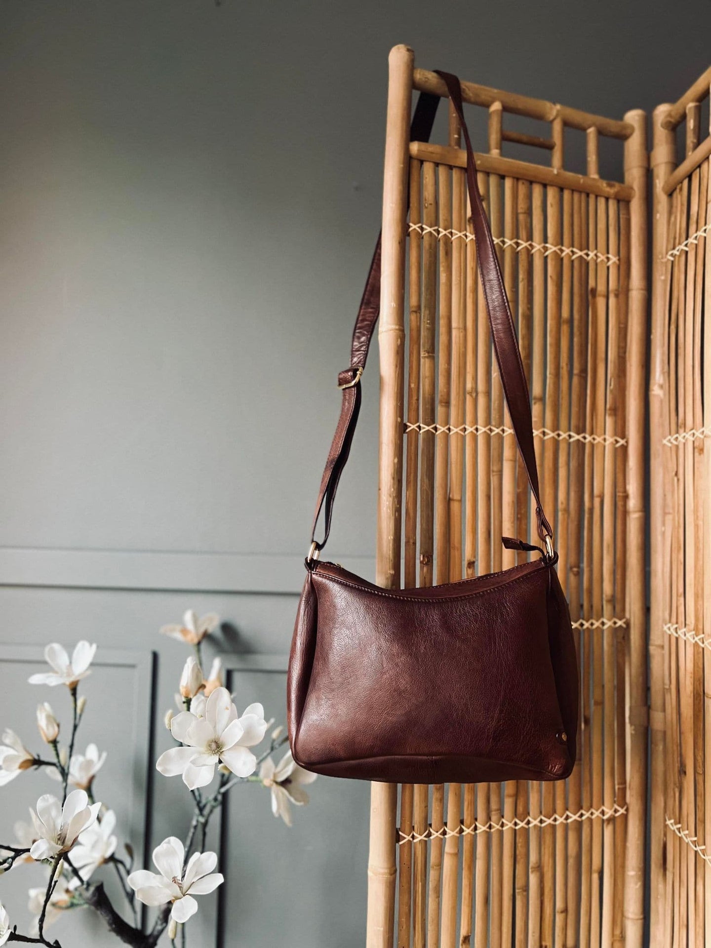 Taske i lækkert skind - SALLY Brandy - VIAMAJA.DK