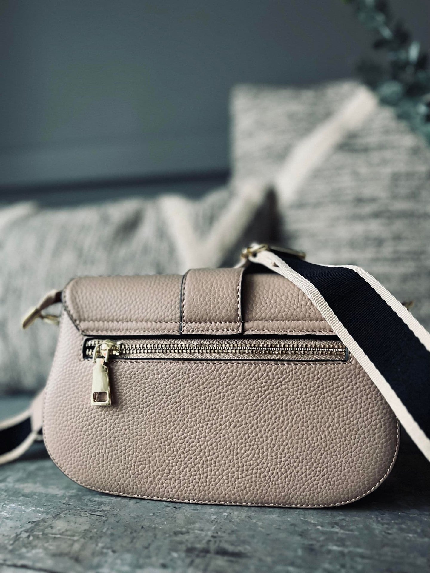 Taske NIMA med lux rem - Beige læder - VIAMAJA.DK