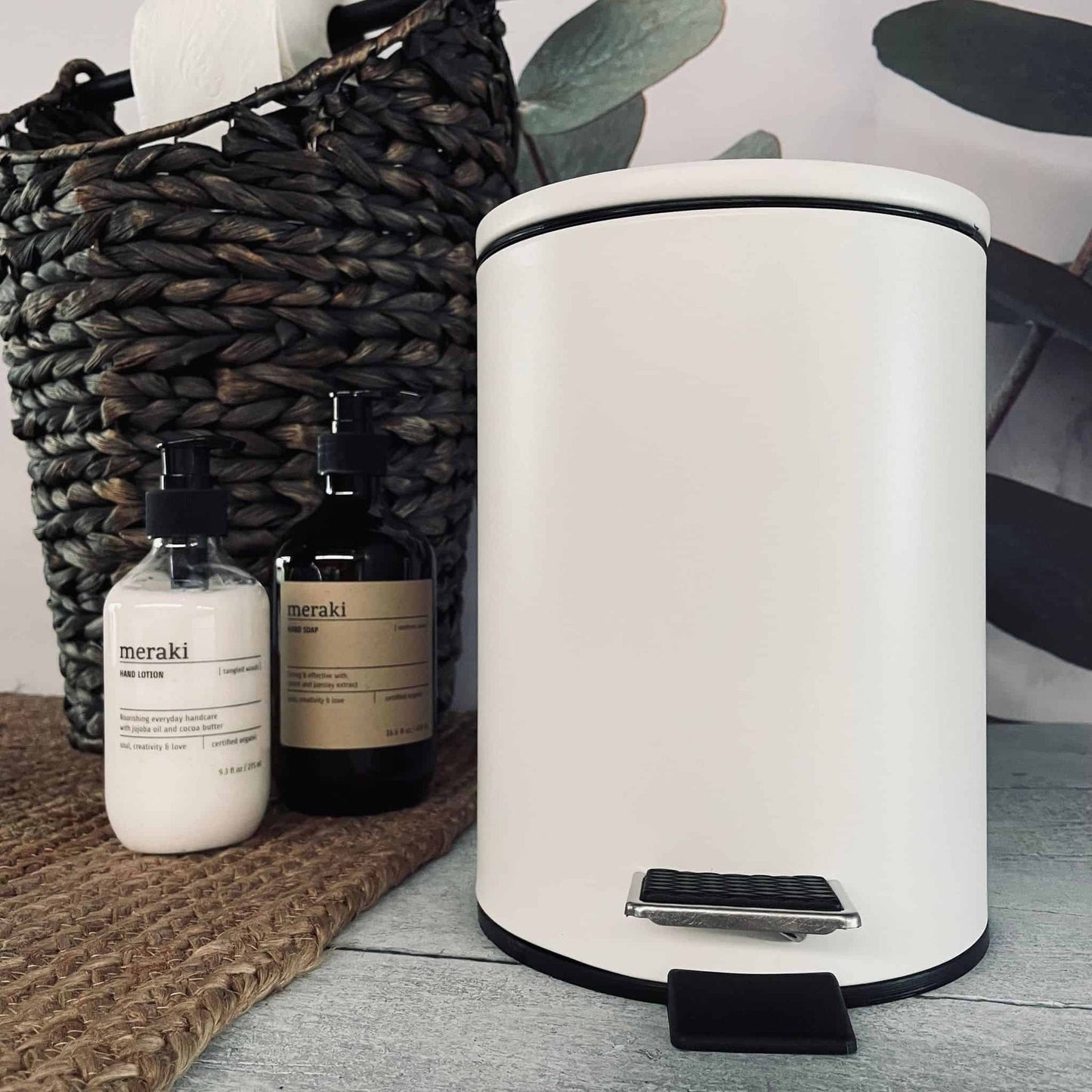 Toiletspand med softclose låg – Hvid 3 liter - VIAMAJA.DK